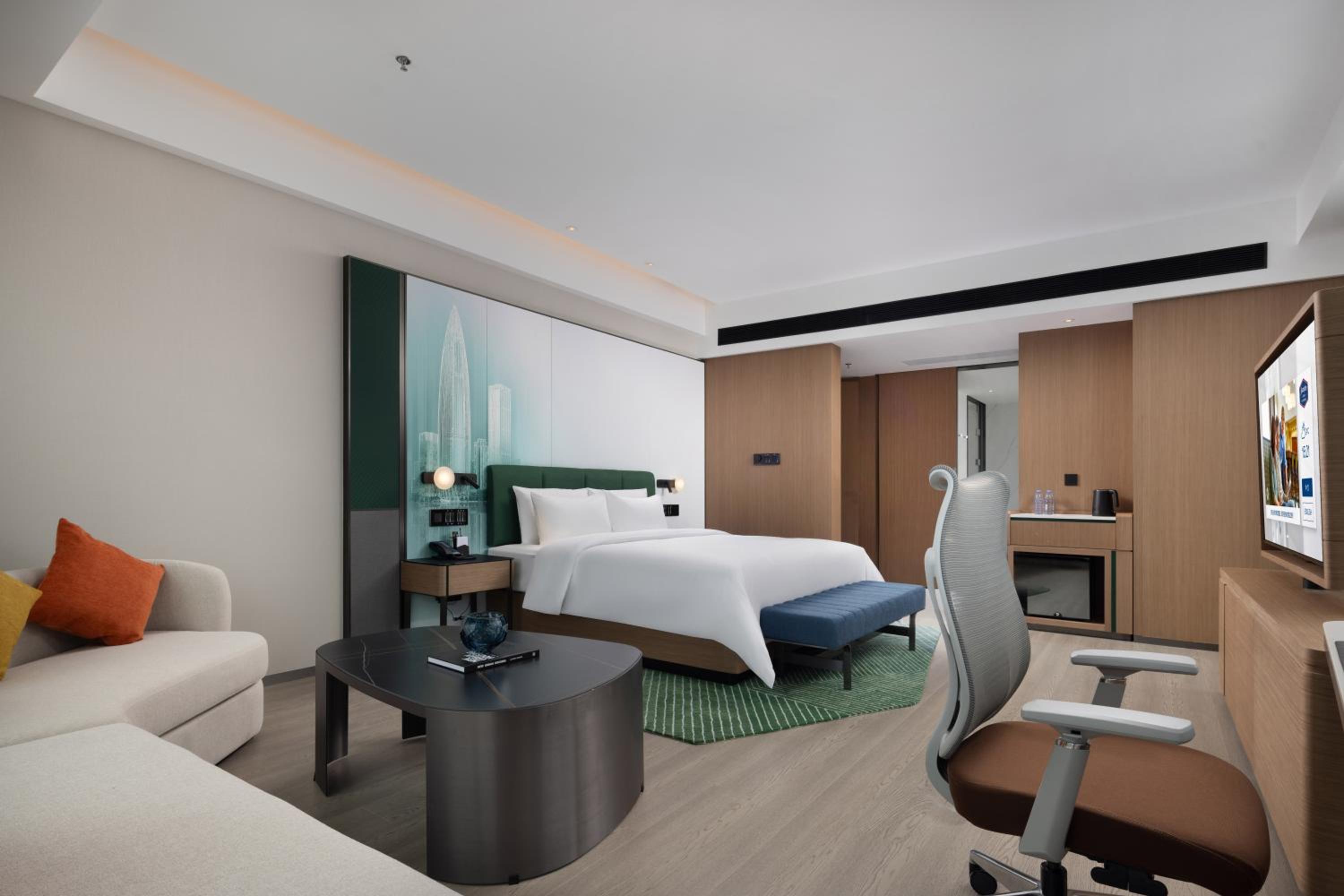 Business Suite photo 3