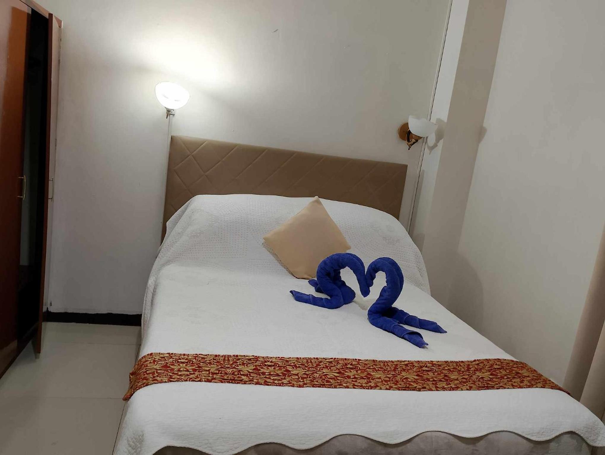 Double Room - Photo 6