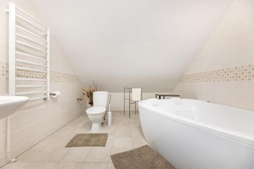 Deluxe Double Room with Sea View - Photo 7