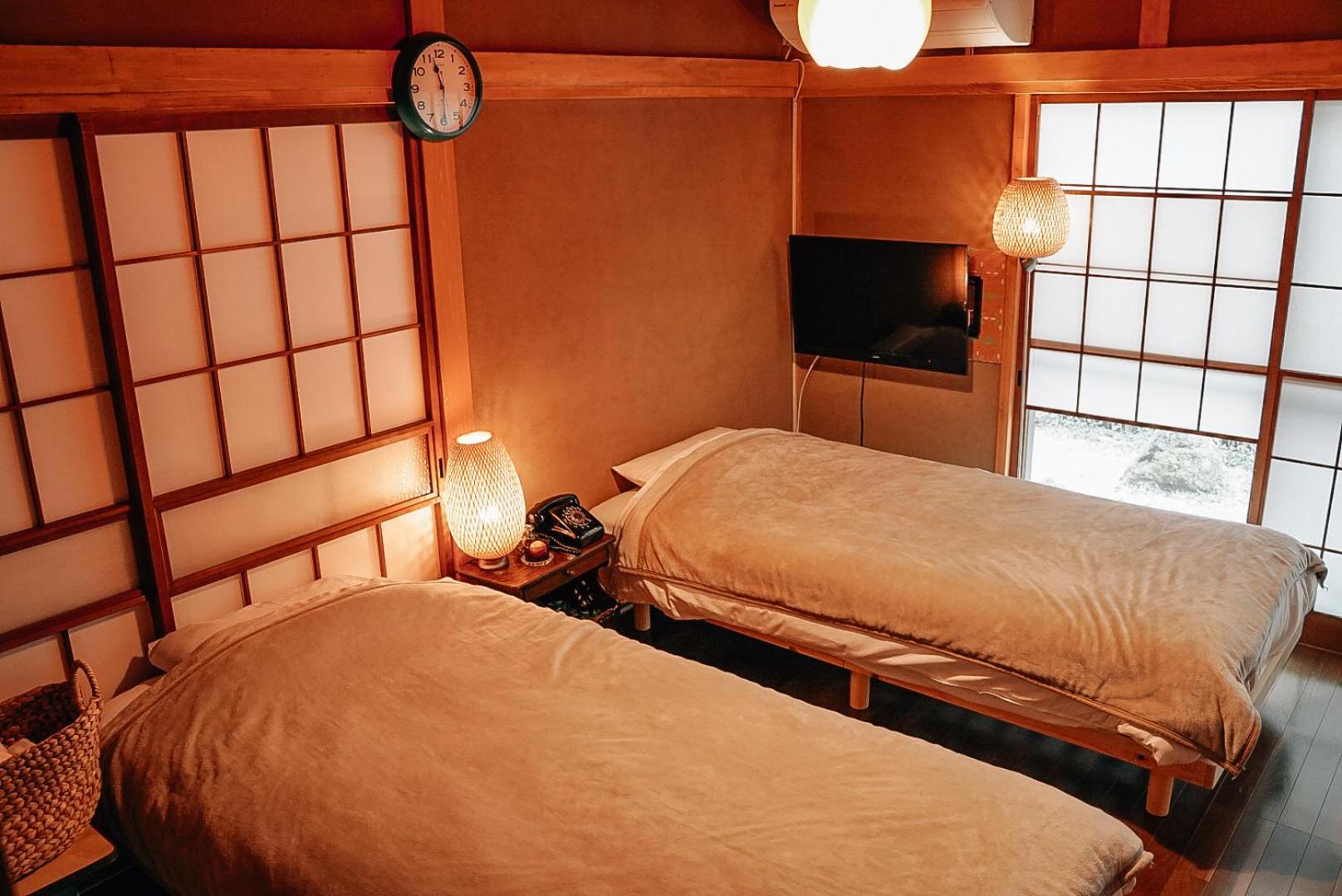 Economy Twin Room photo 1