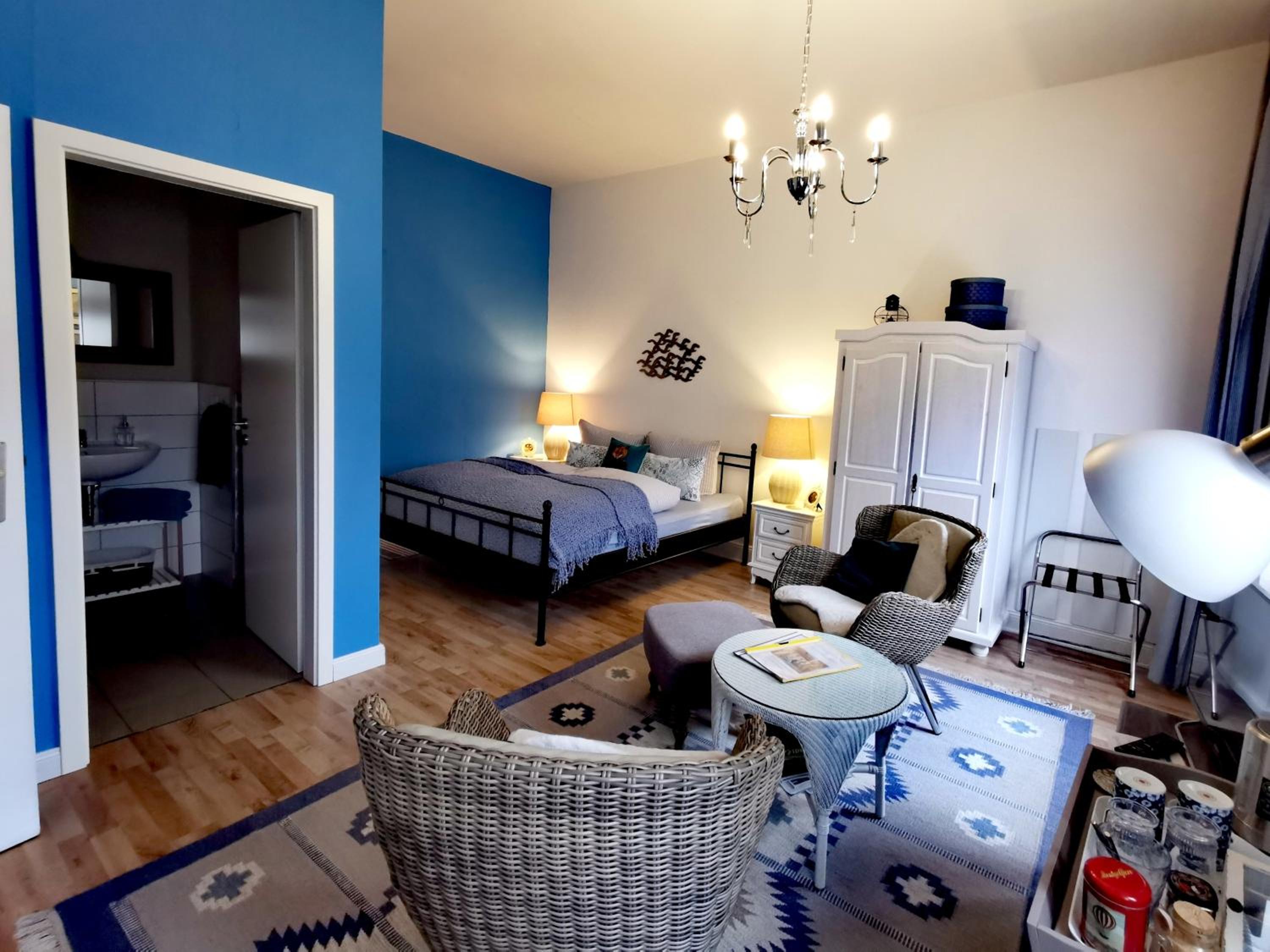 Deluxe Double Room with Shower photo 1