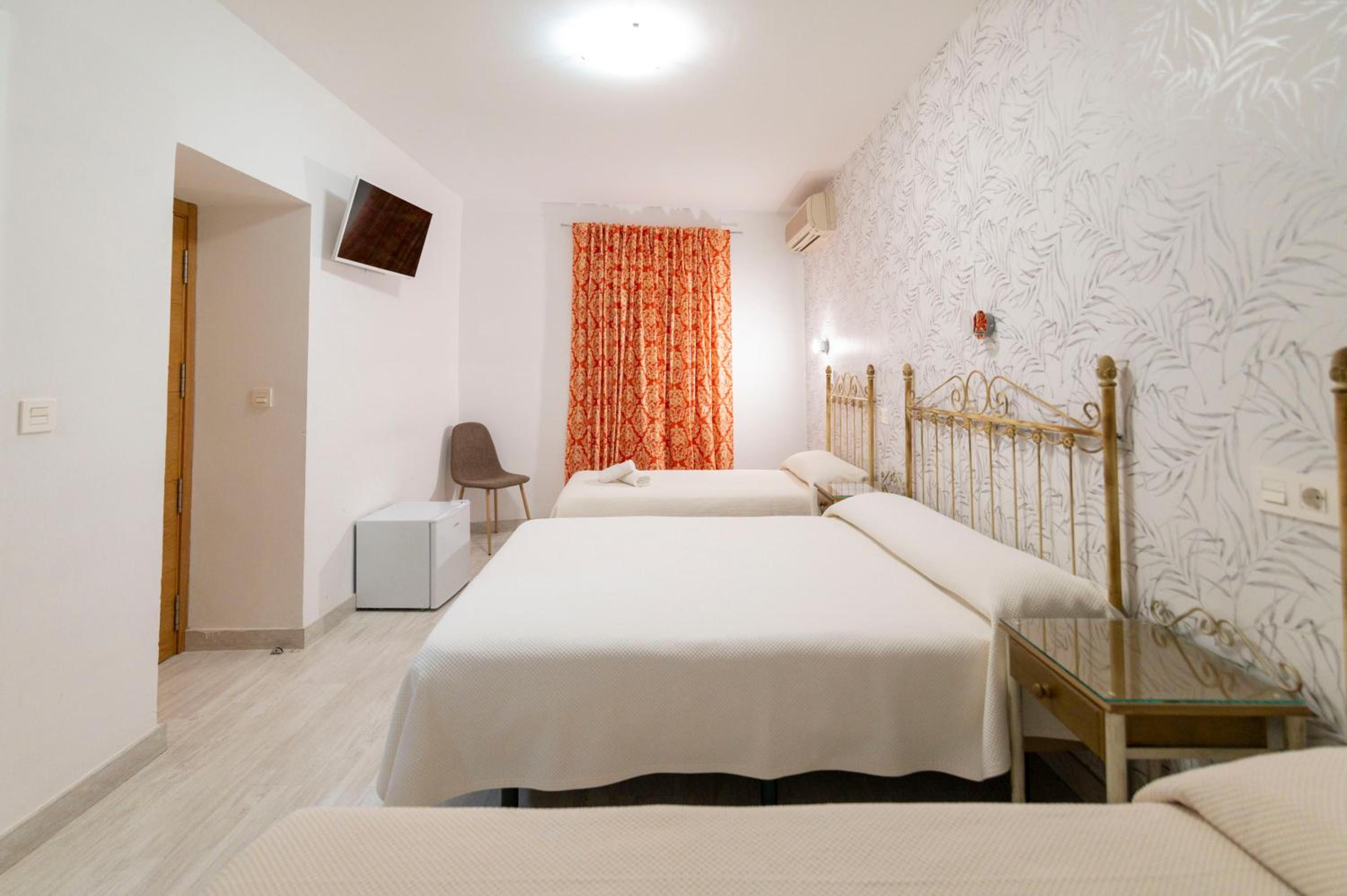 Standard Quadruple Room - Photo 2