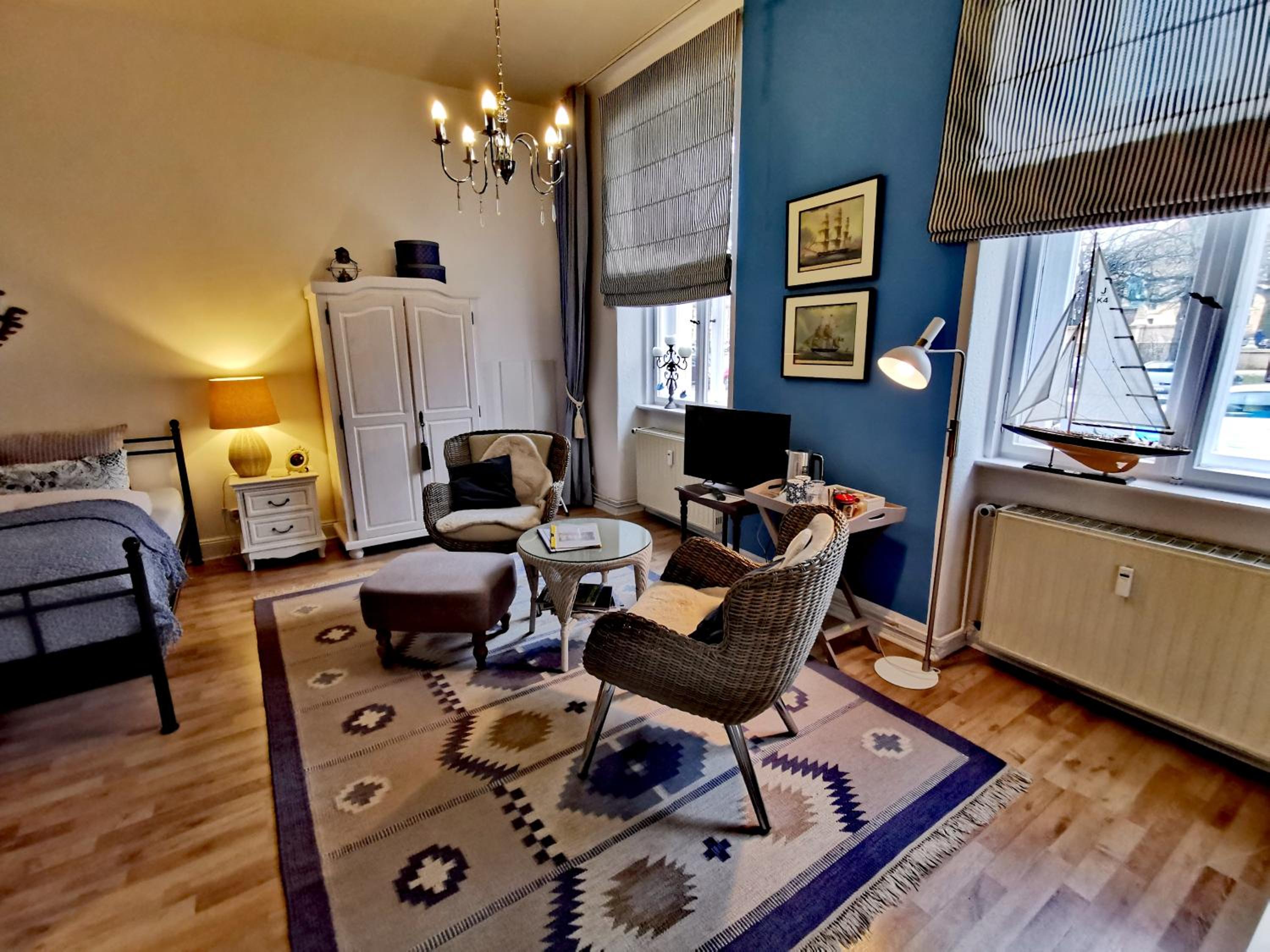 Deluxe Double Room with Shower photo 2