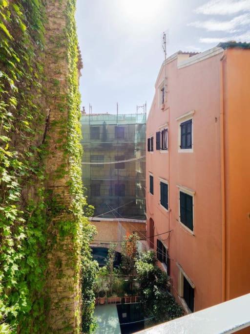 One-Bedroom Apartment with Balcony photo 2