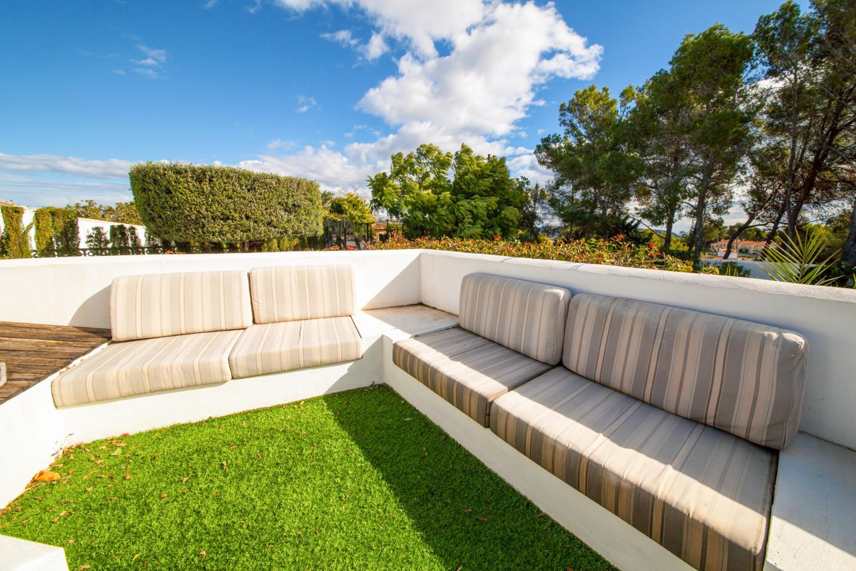 Villa photo 3