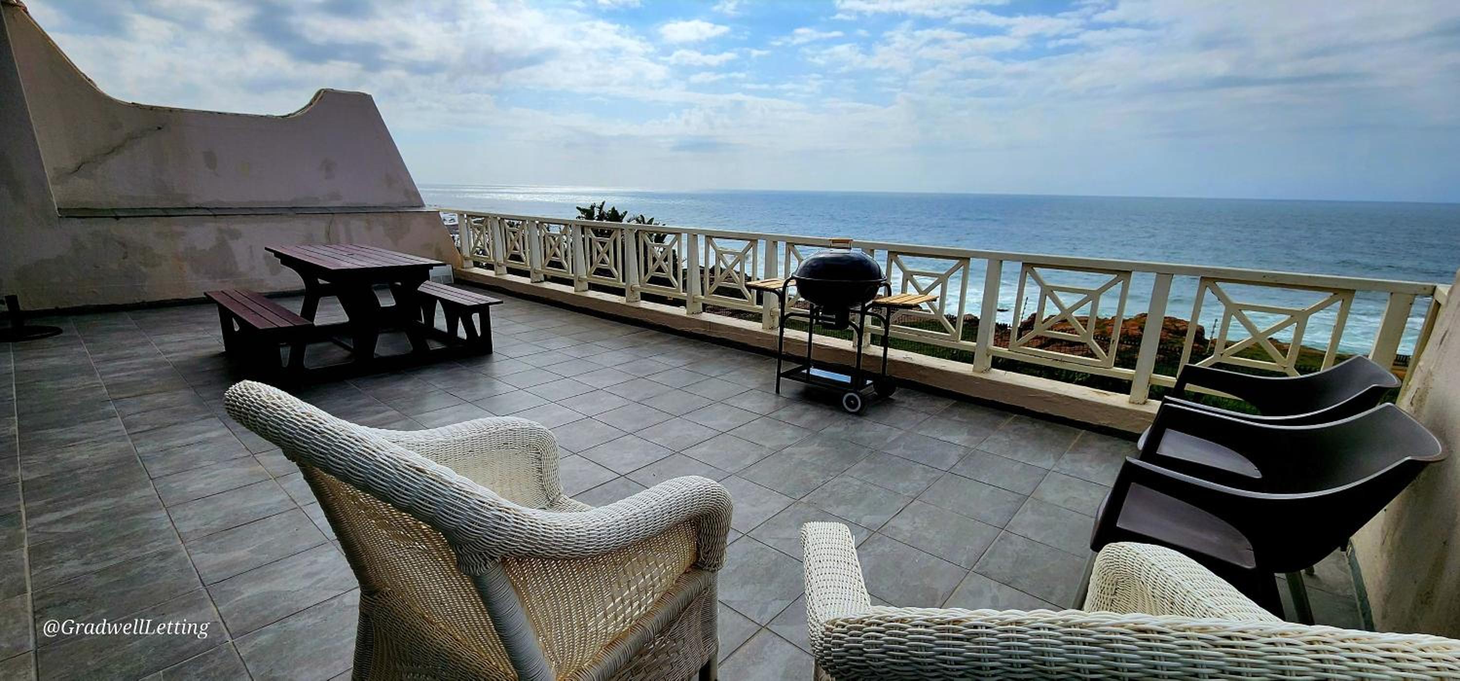 Apartment with Sea View photo 2