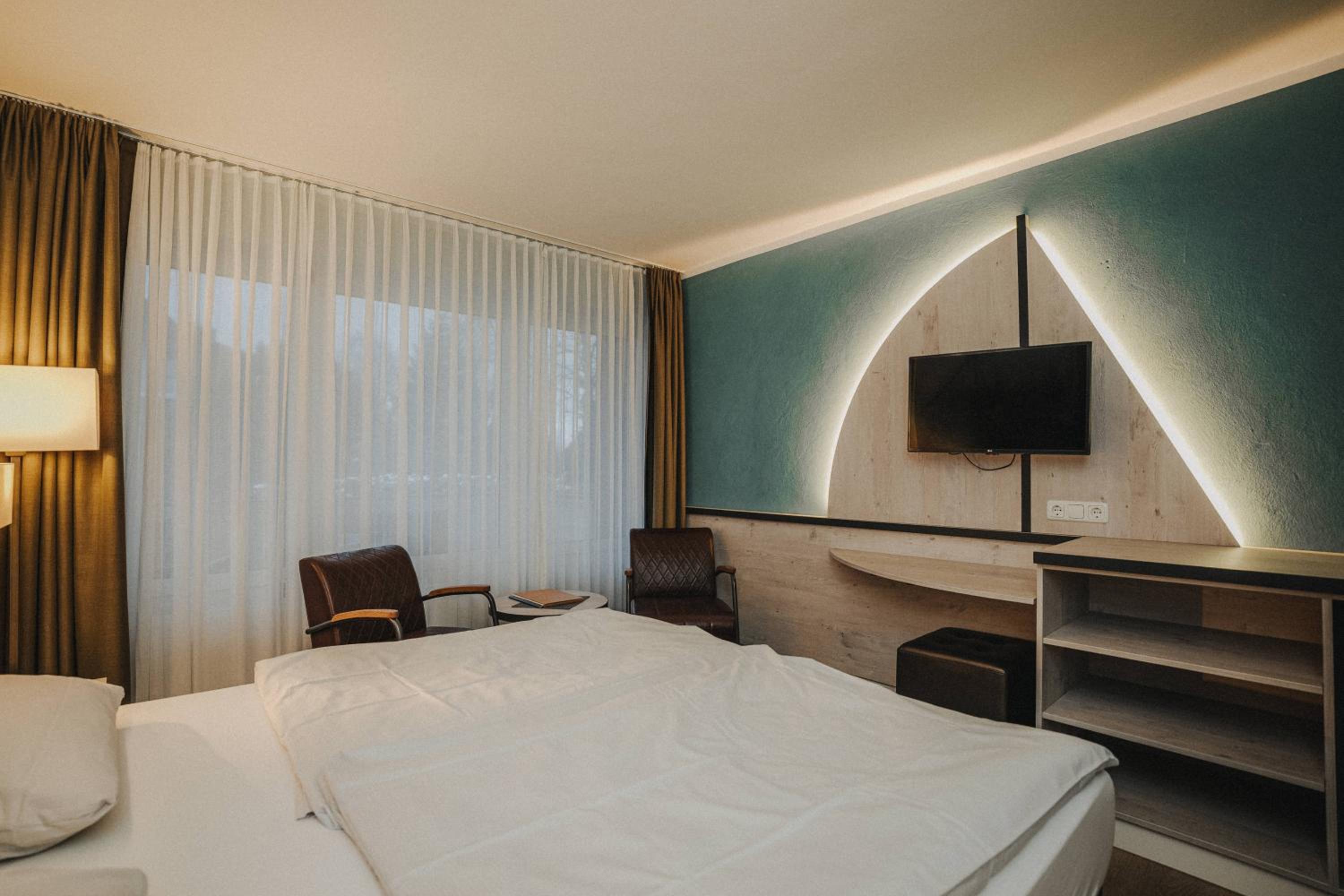 Deluxe Double Room with Balcony photo 1