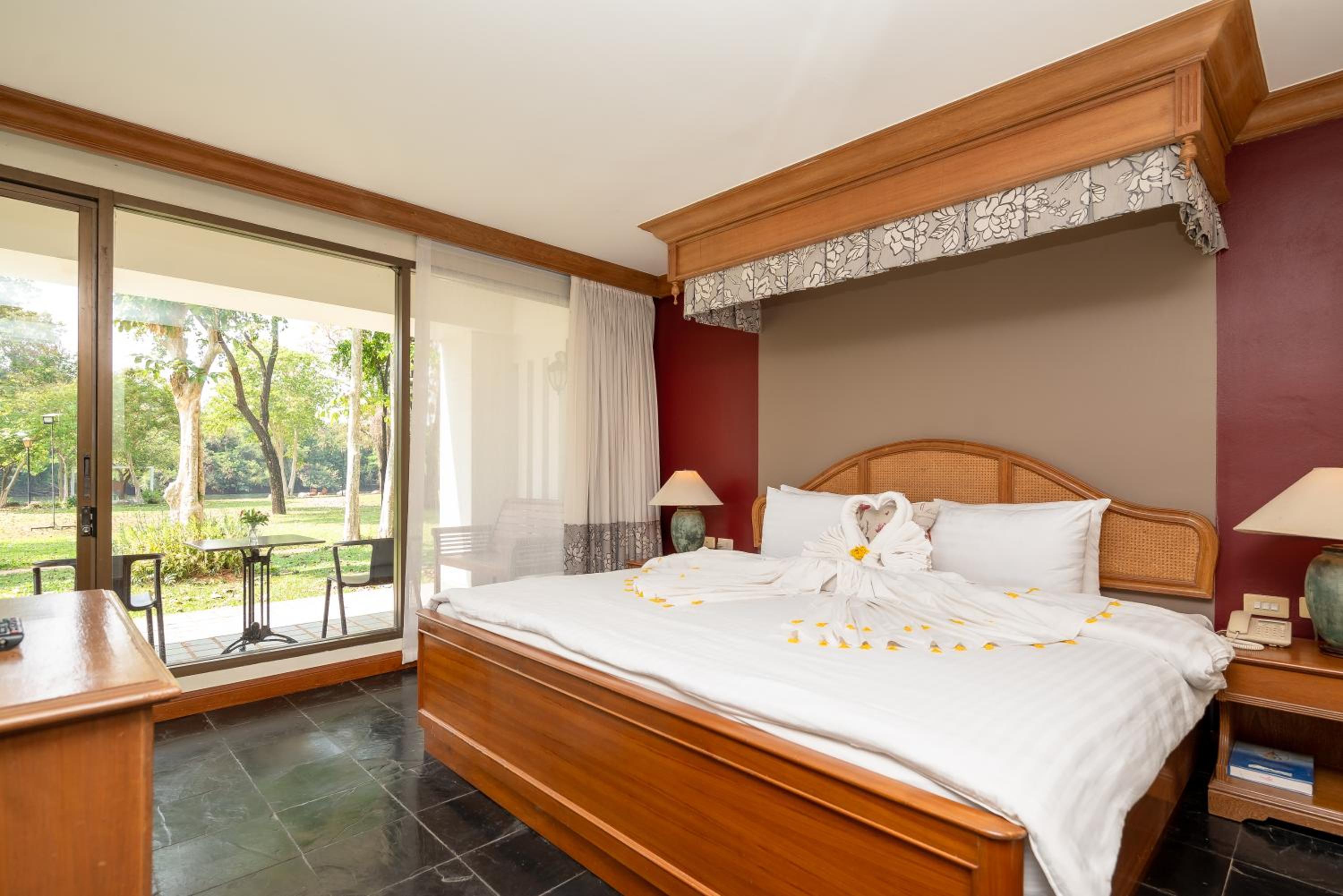 Riverside Suite