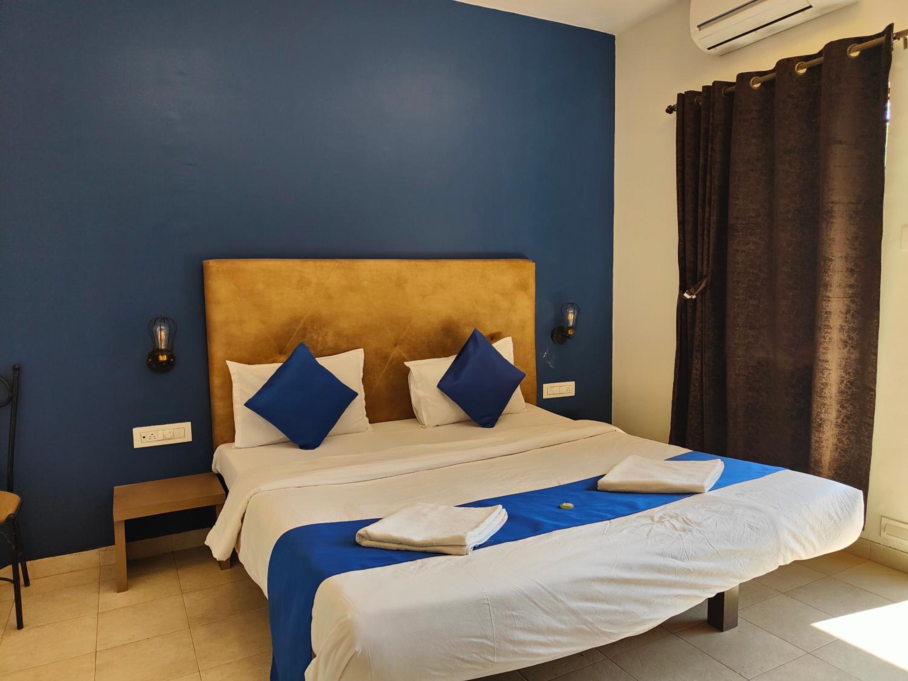 Deluxe Room - Photo 7