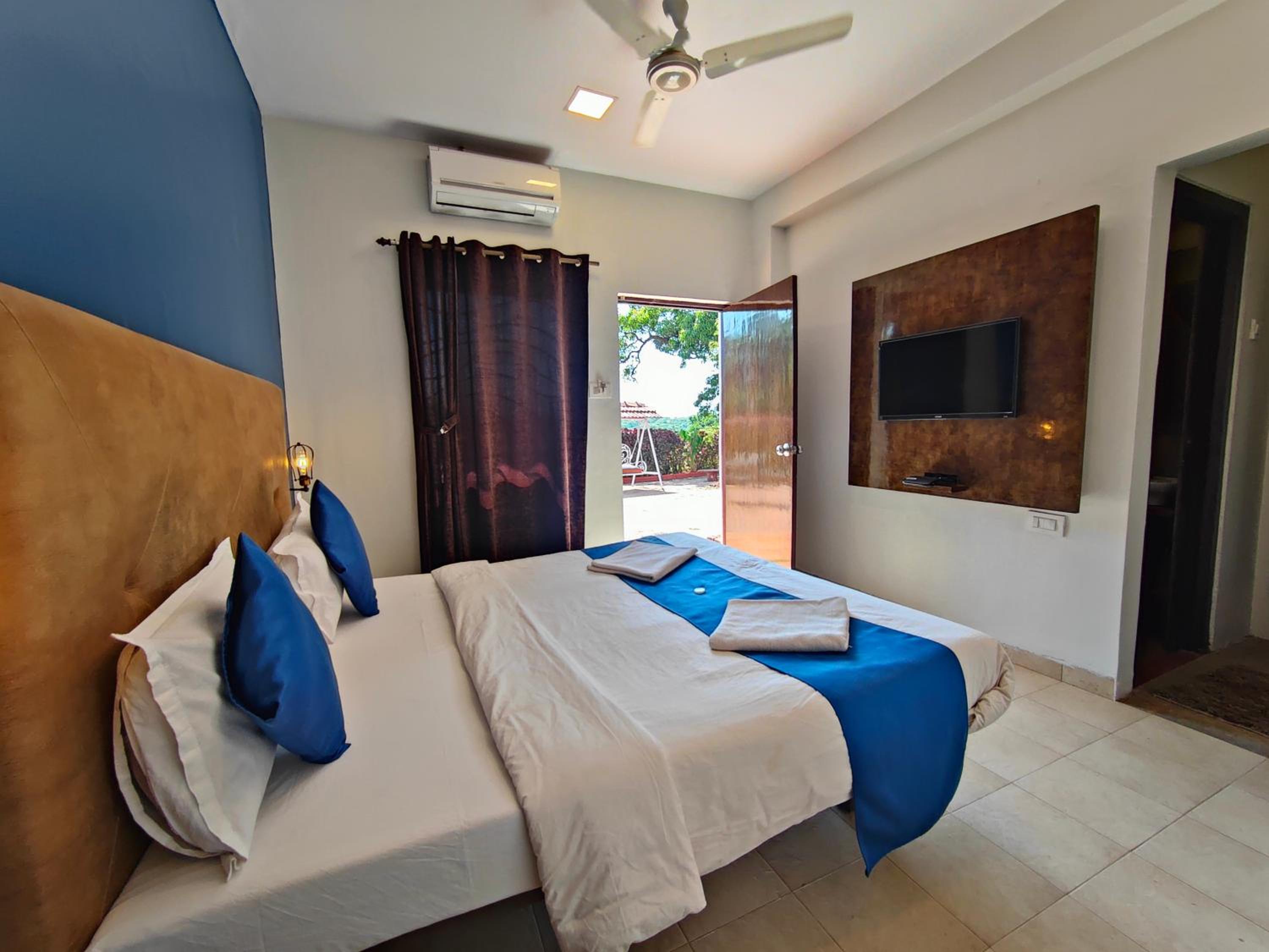 Deluxe Room - Photo 1