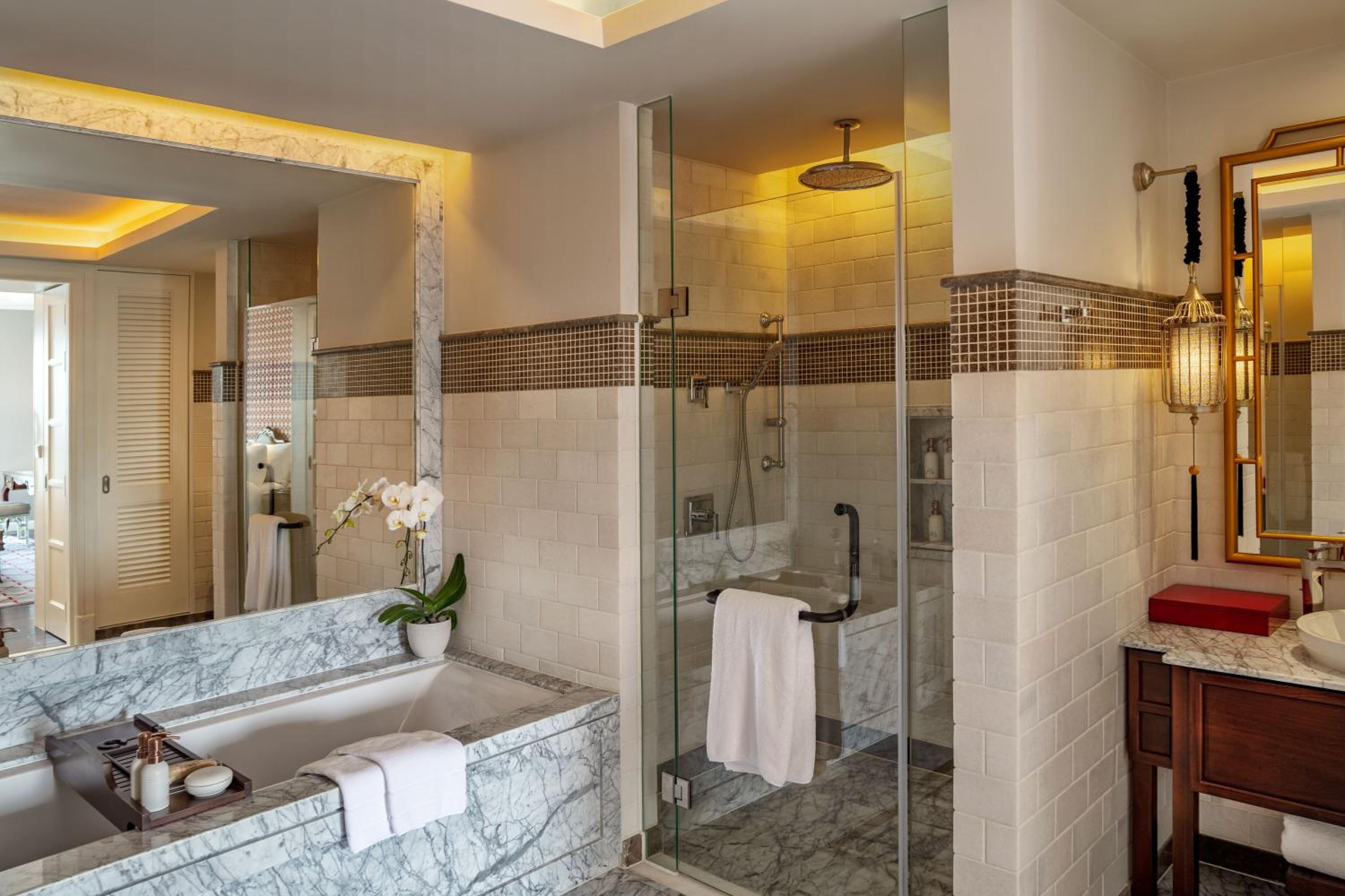 Grand Suite with River View photo 2