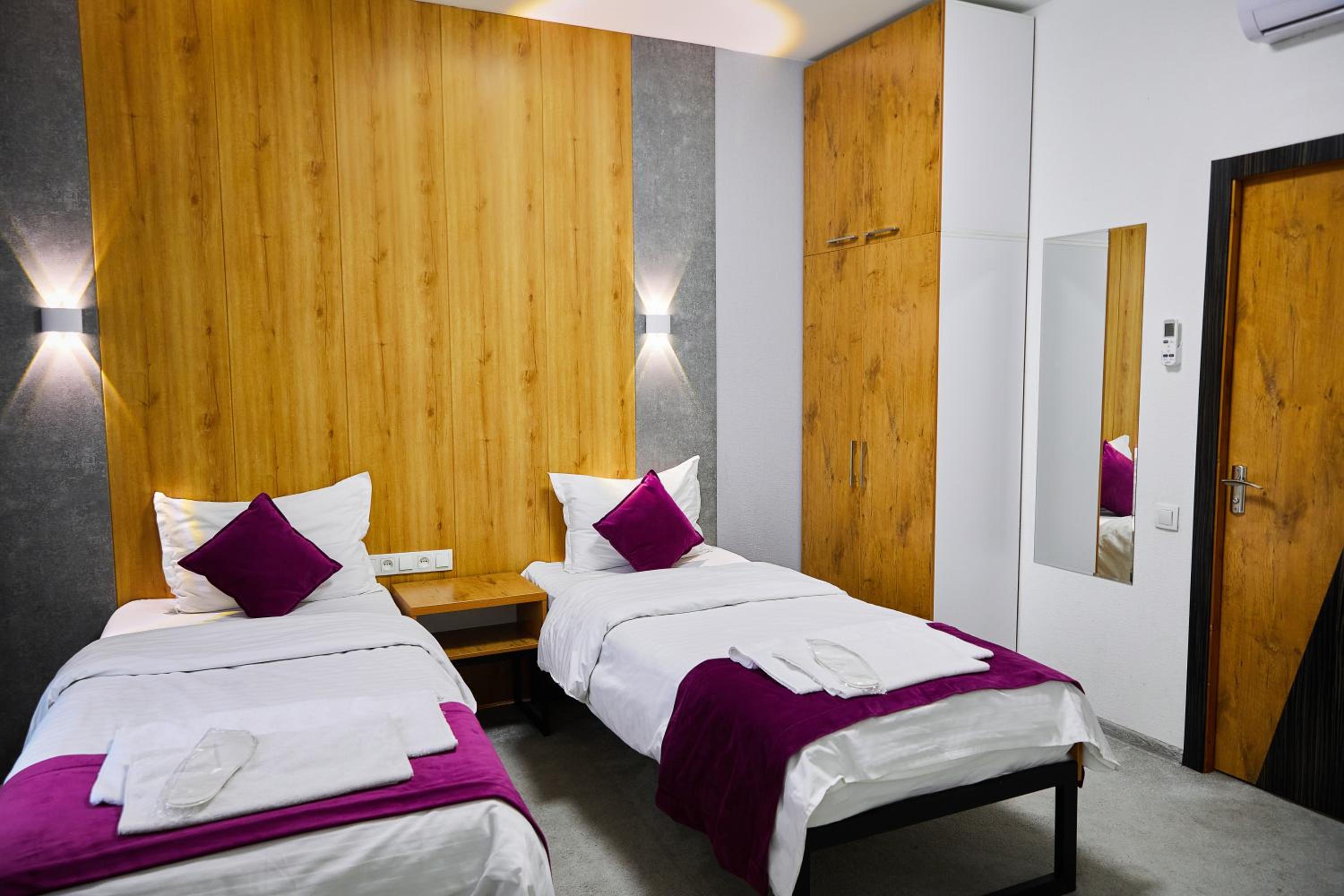 Standard Twin Room photo 3