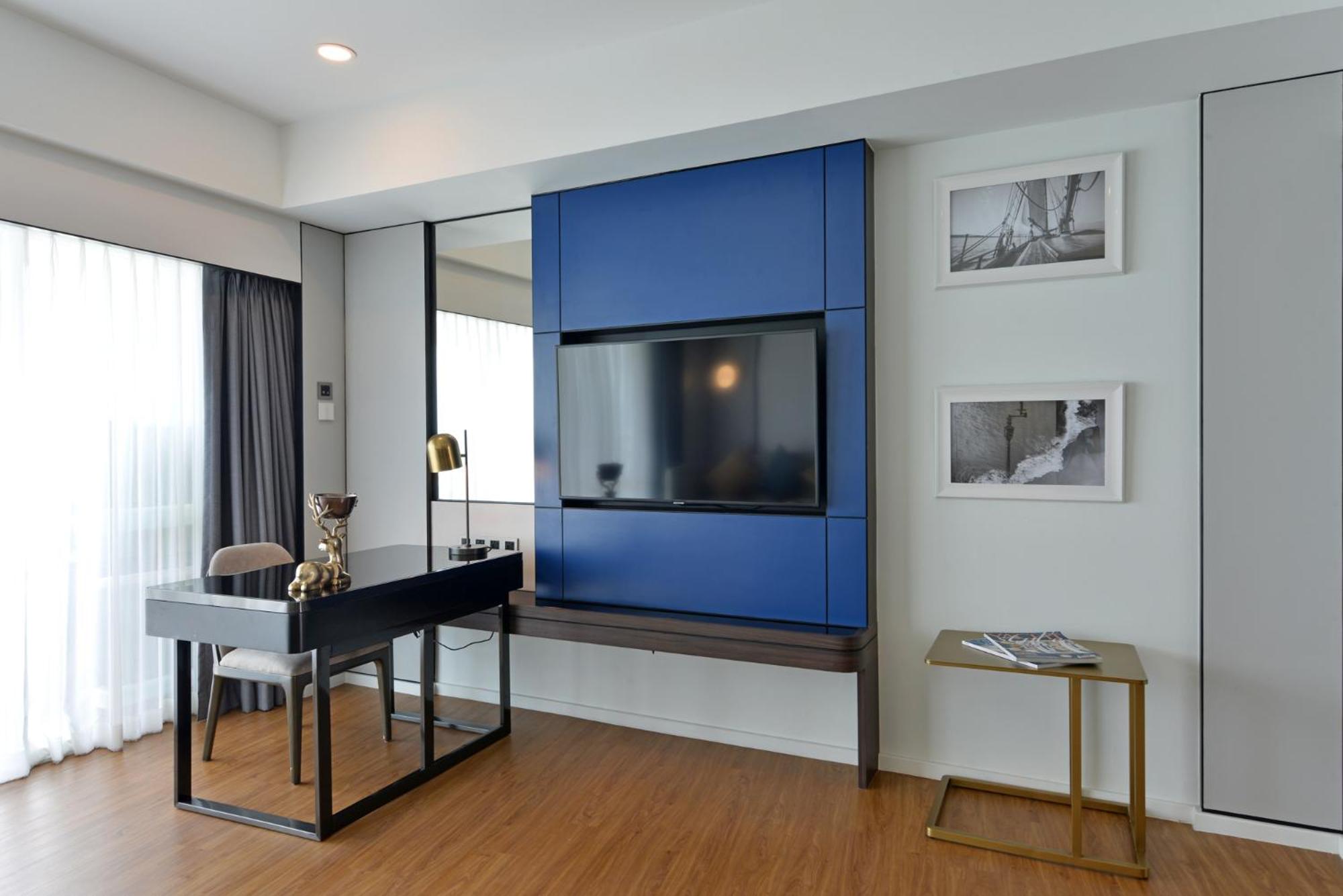 Grand Executive Suite Ocean View - Newly Renovate - Photo 10