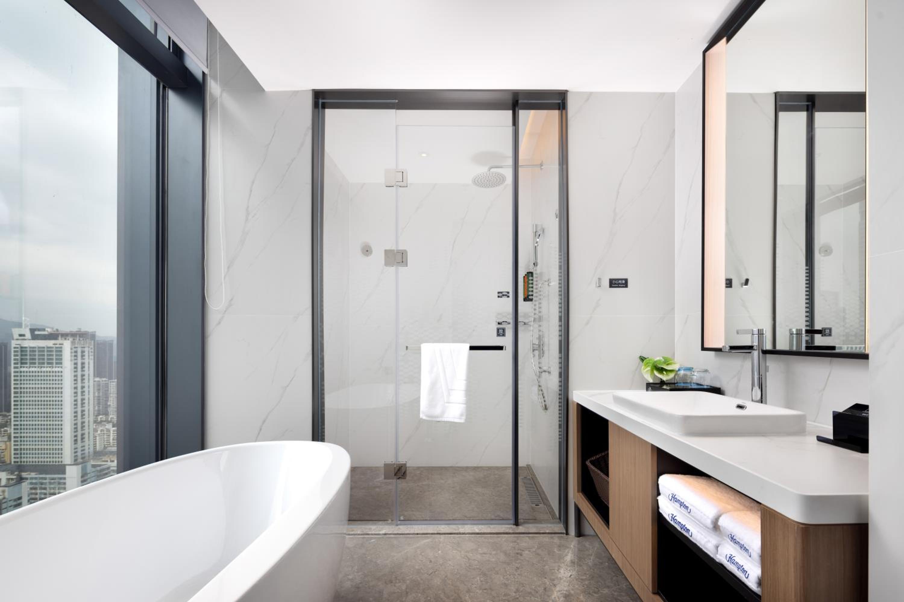 Hampton Suite