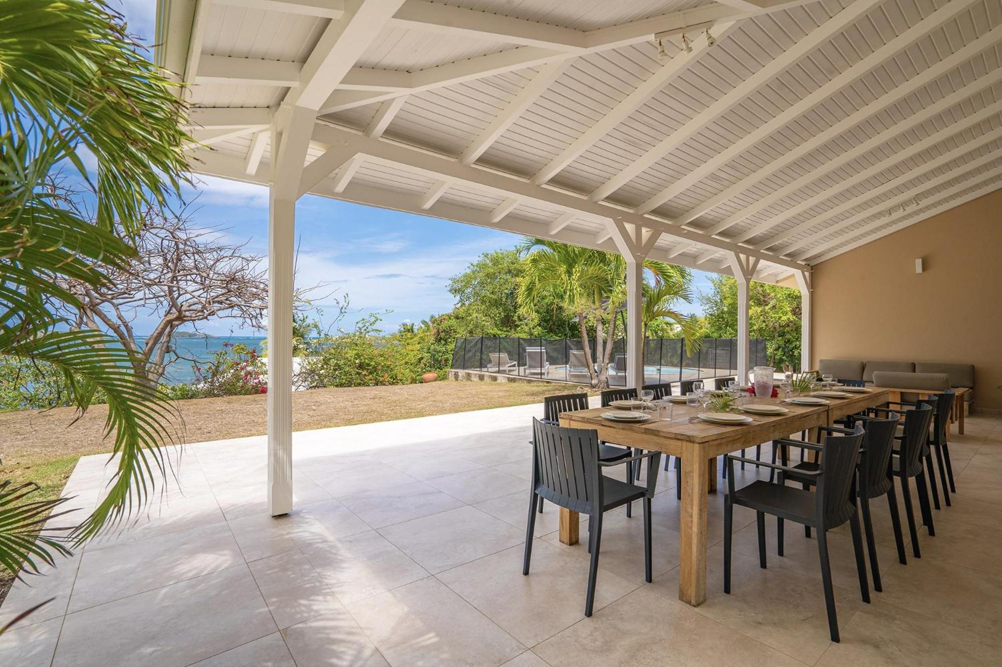 Villa photo 2