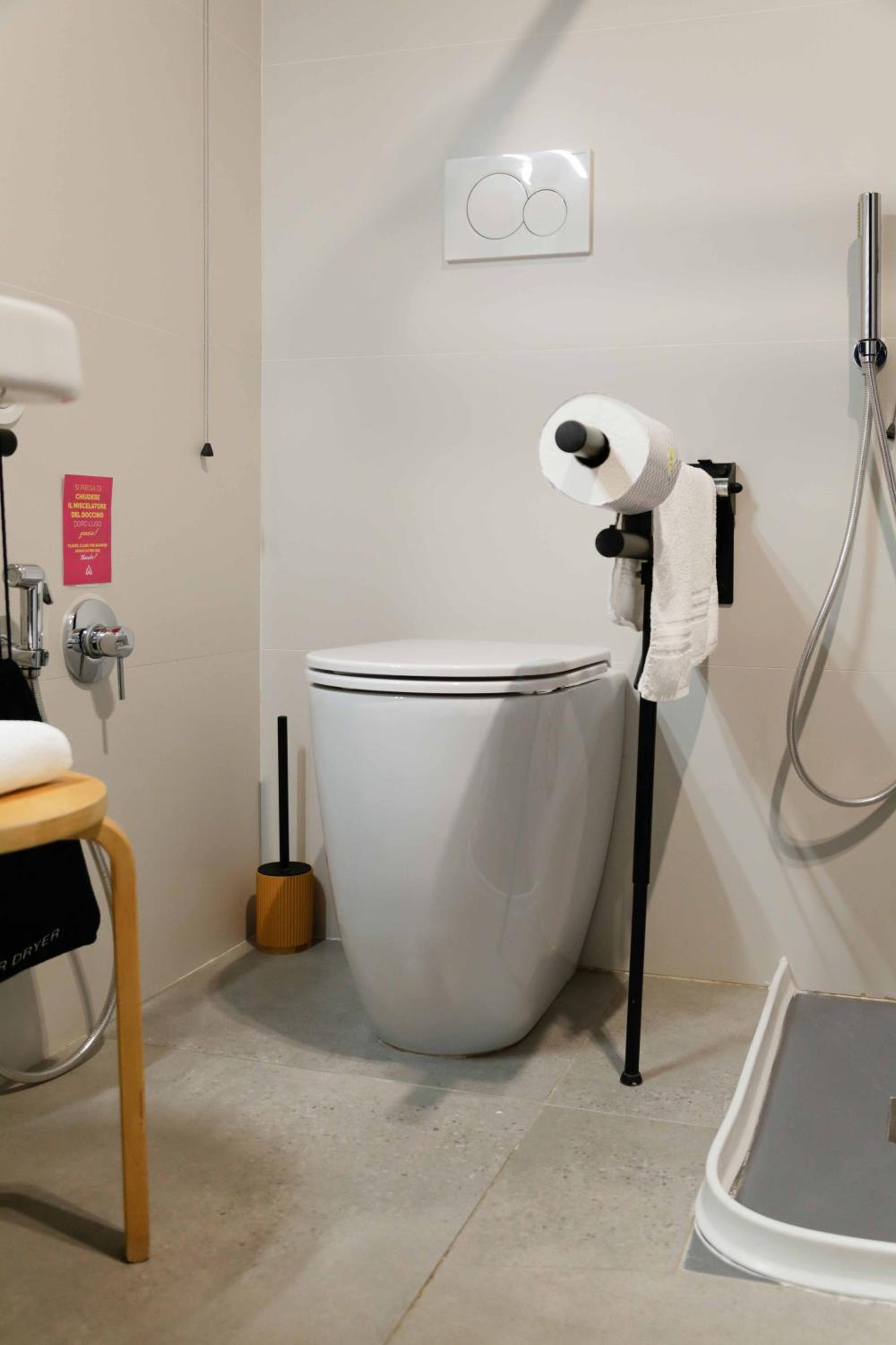 Double or Twin Room - Disability Access - Photo 17