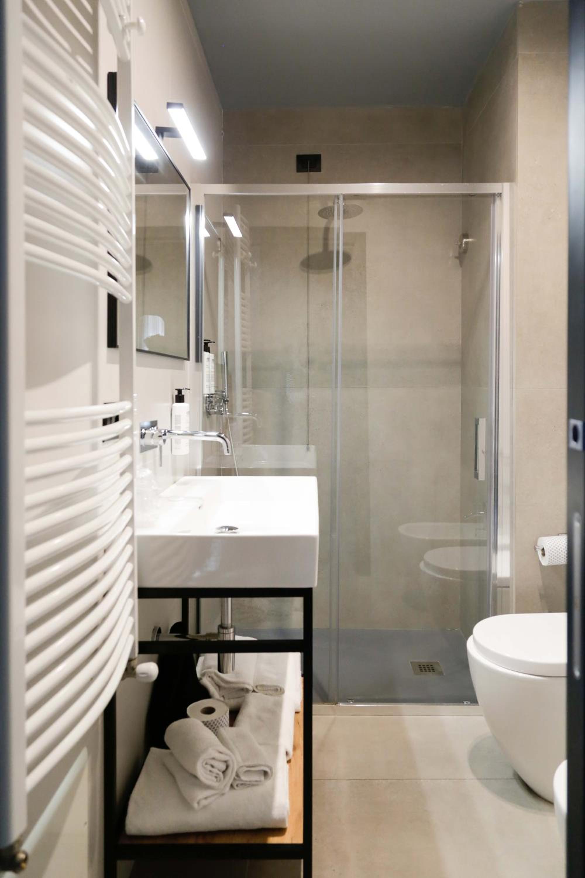 Double or Twin Room - Photo 2