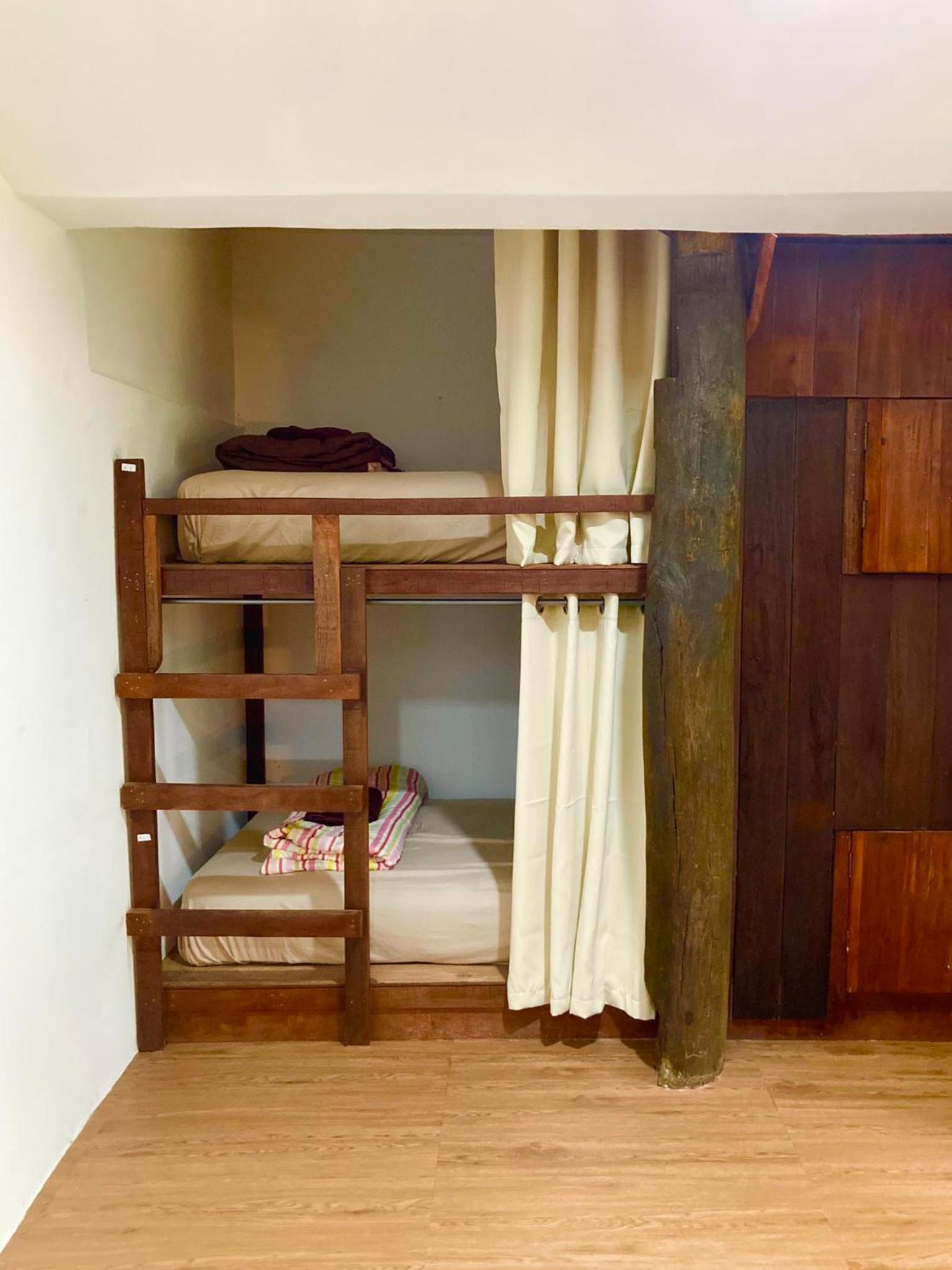 Deluxe Bed in 6-Bed Mixed Dormitory Room photo 3