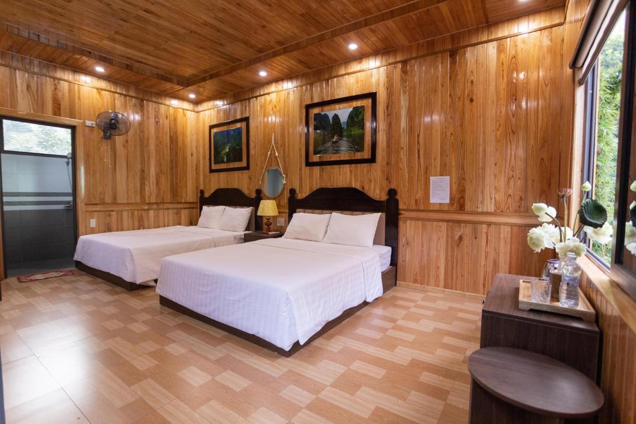 Quadruple Room with Mountain View photo 3