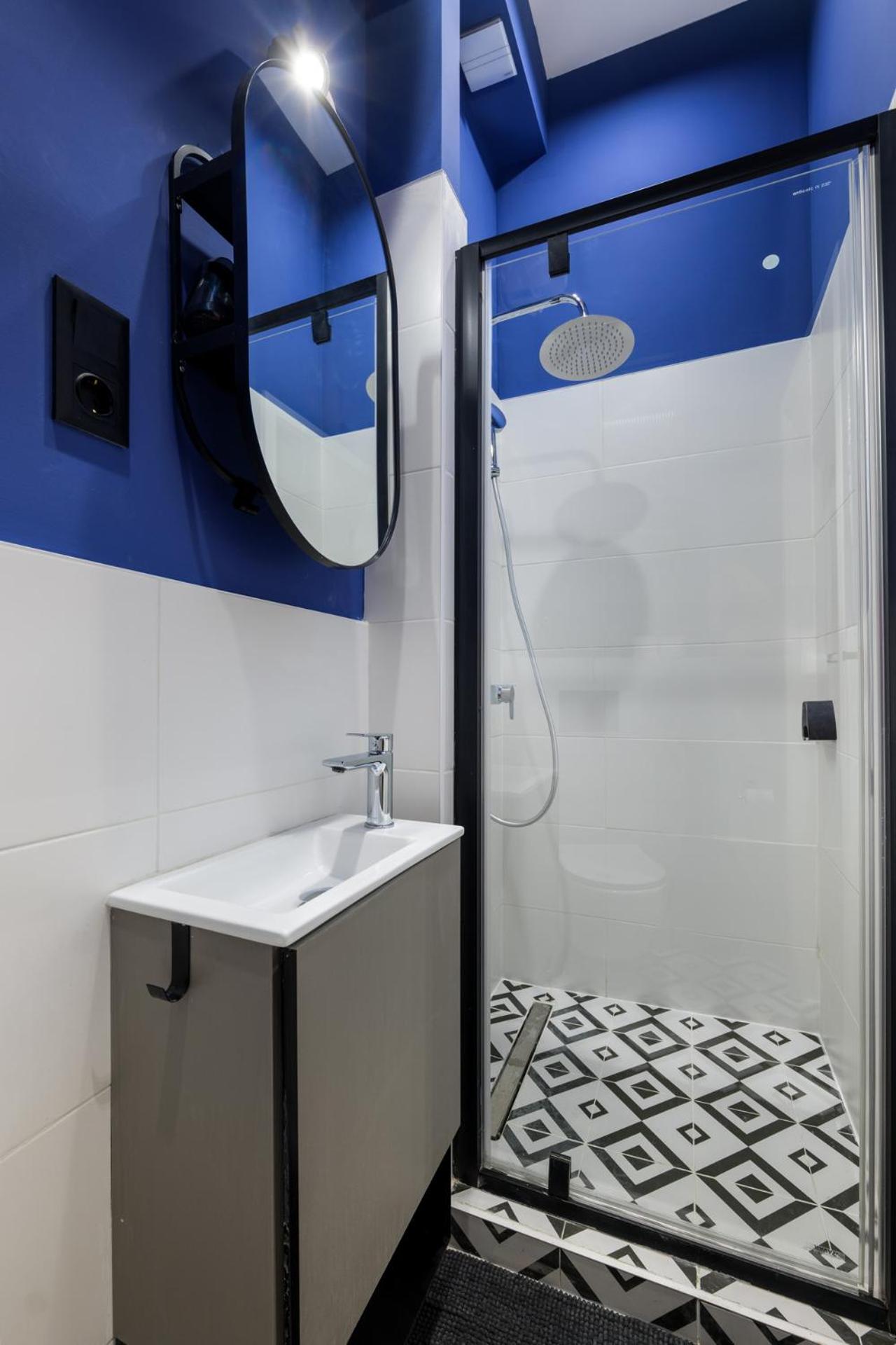Small Double Room - Photo 3