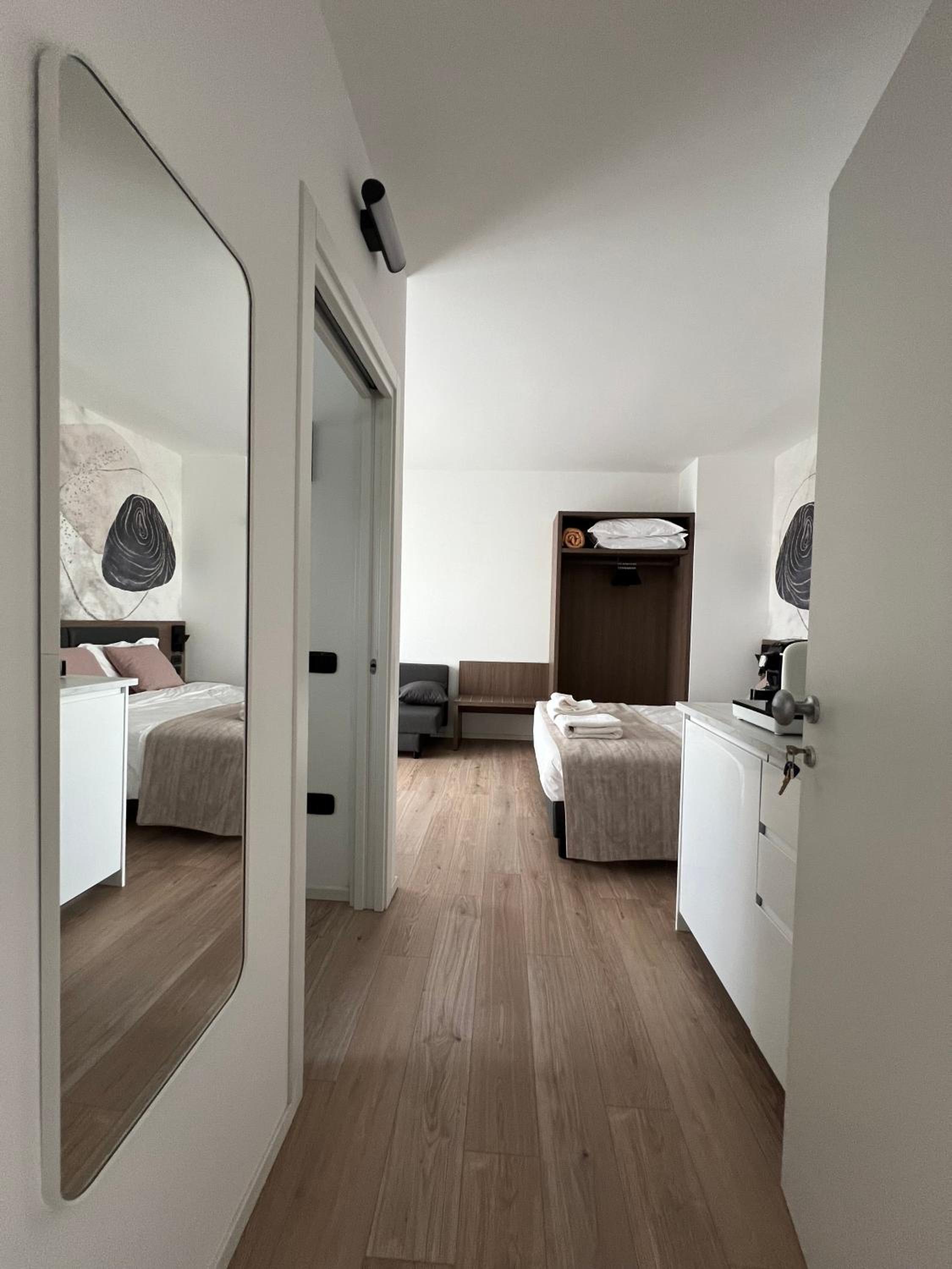 Deluxe Double or Twin Room with Balcony