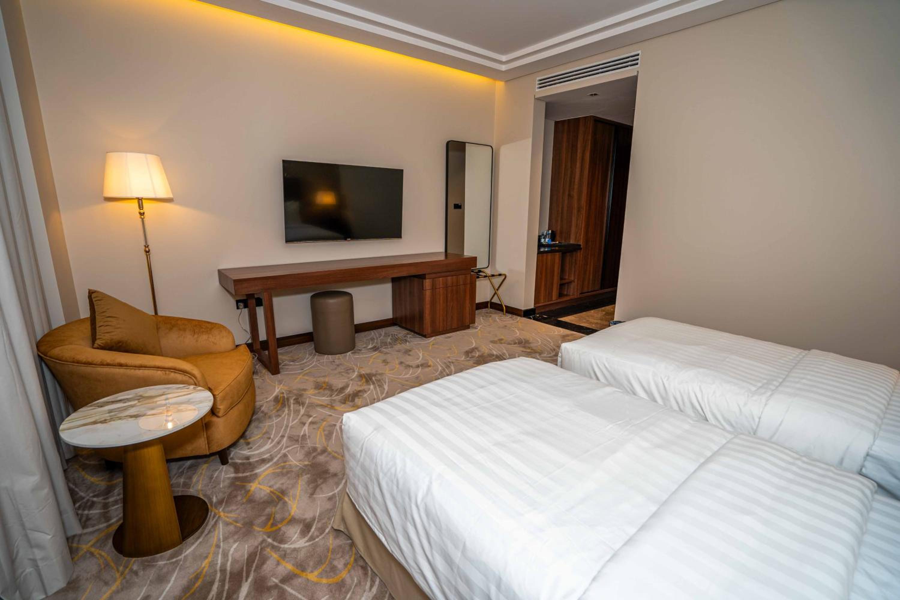 Deluxe Twin Room photo 2
