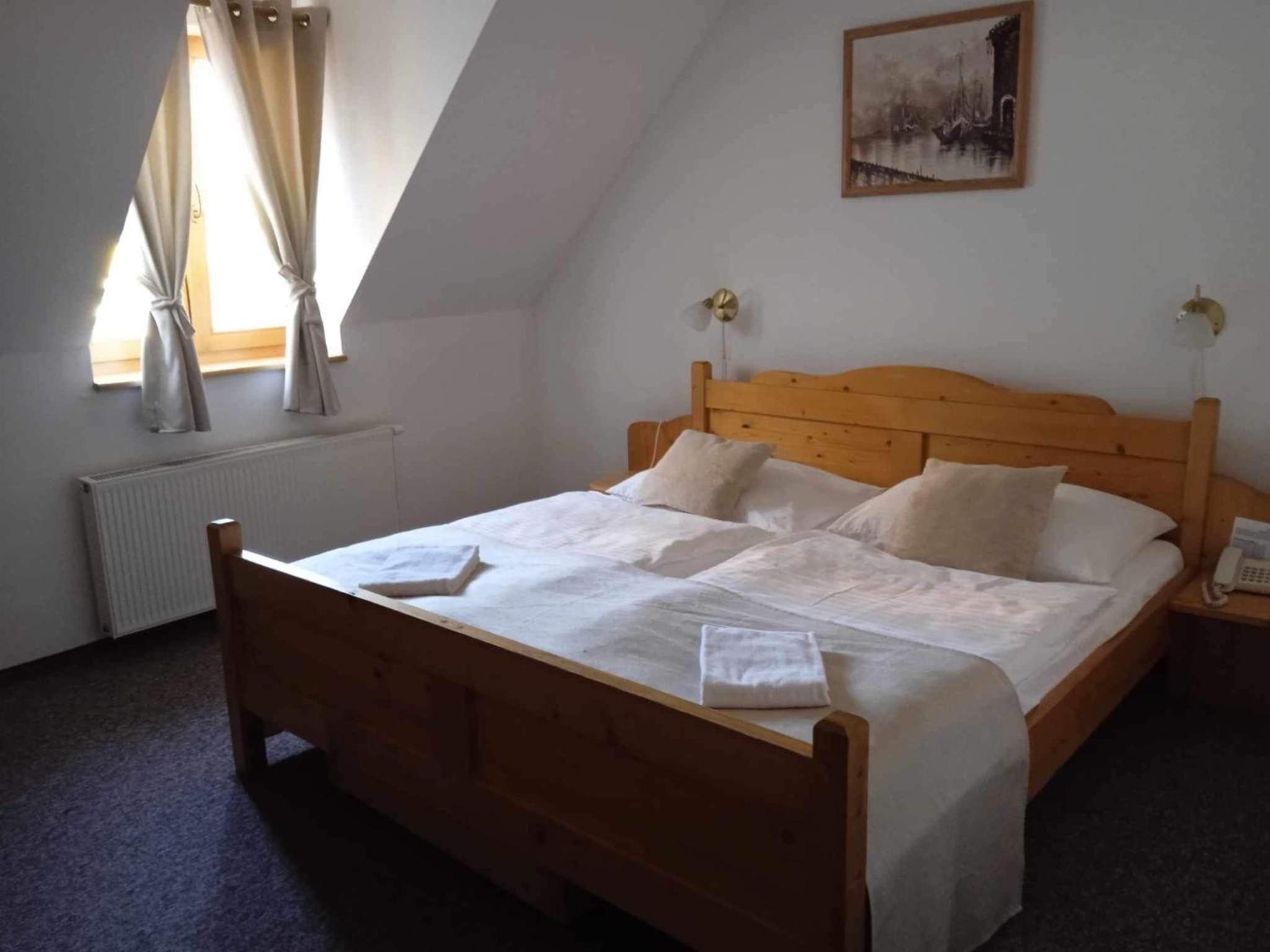 Small Double Room - Photo 1