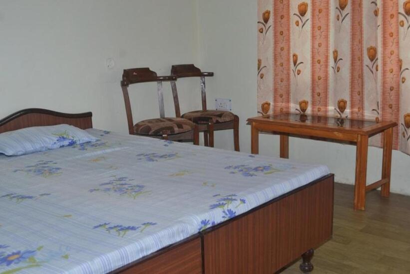 Double Room - Photo 2
