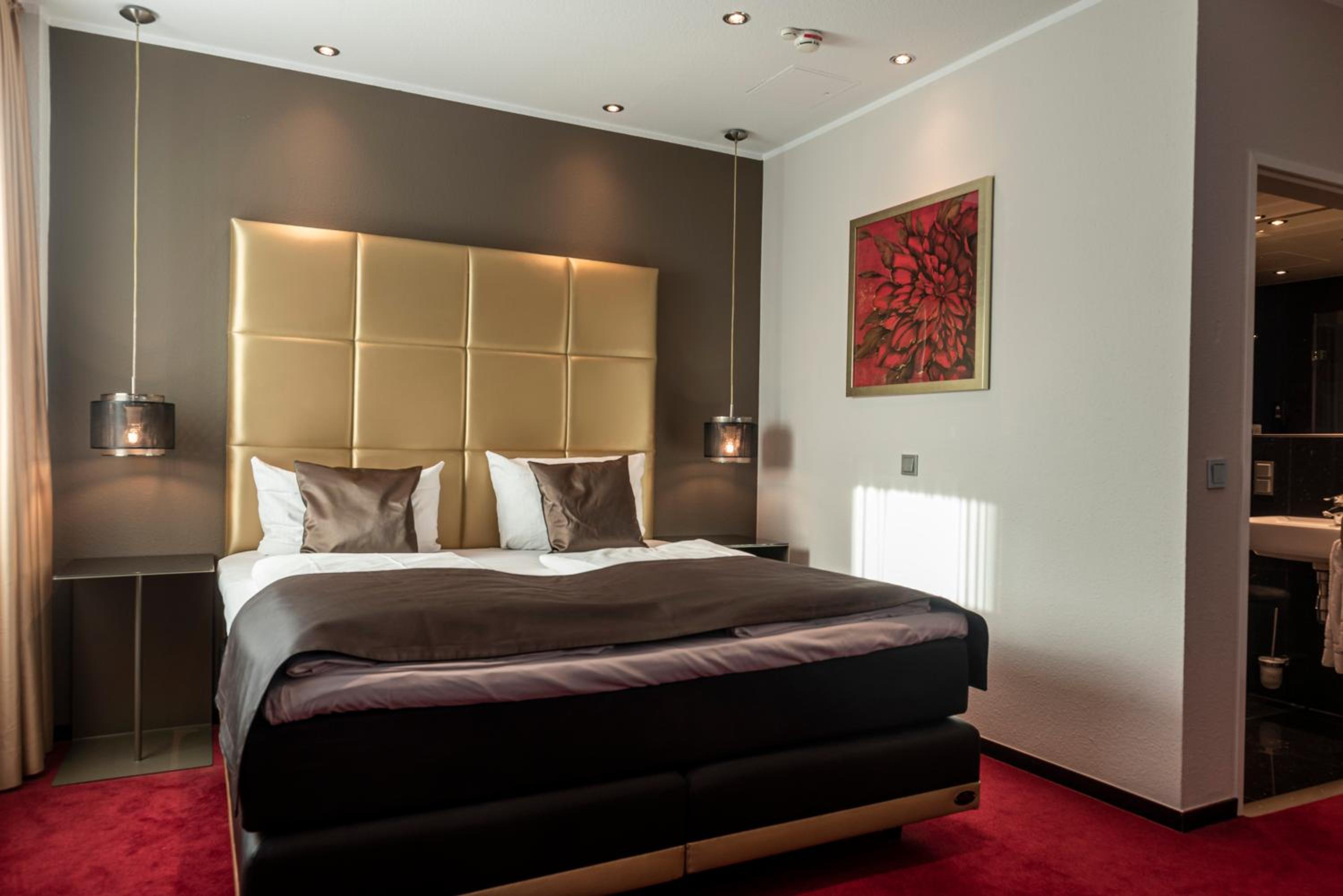 Standard Double or Twin Room - Photo 2