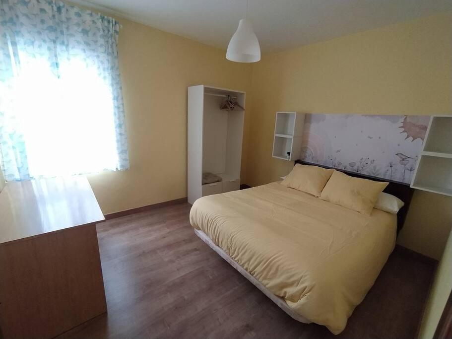 Three-Bedroom Apartment photo 2