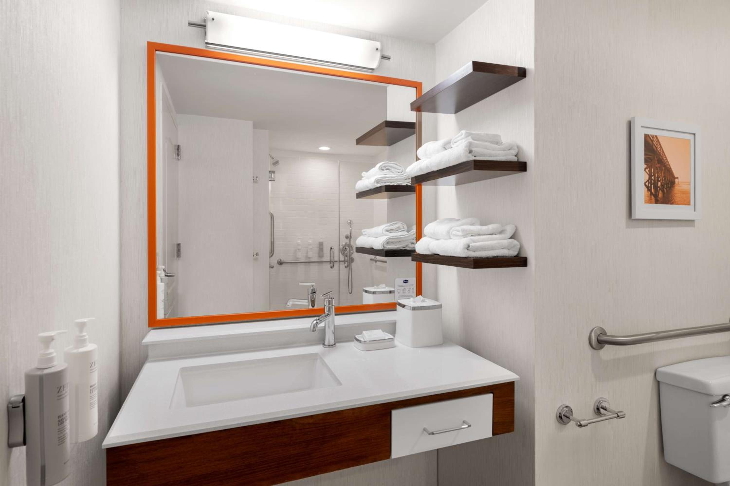 Deluxe King Room with Whirpool - Non-Smoking