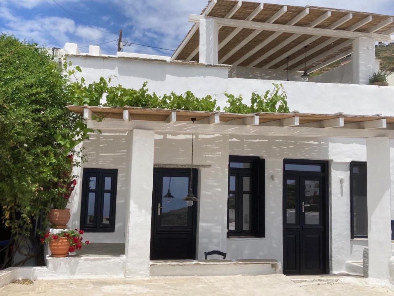 Villa with Sea View - Photo 13