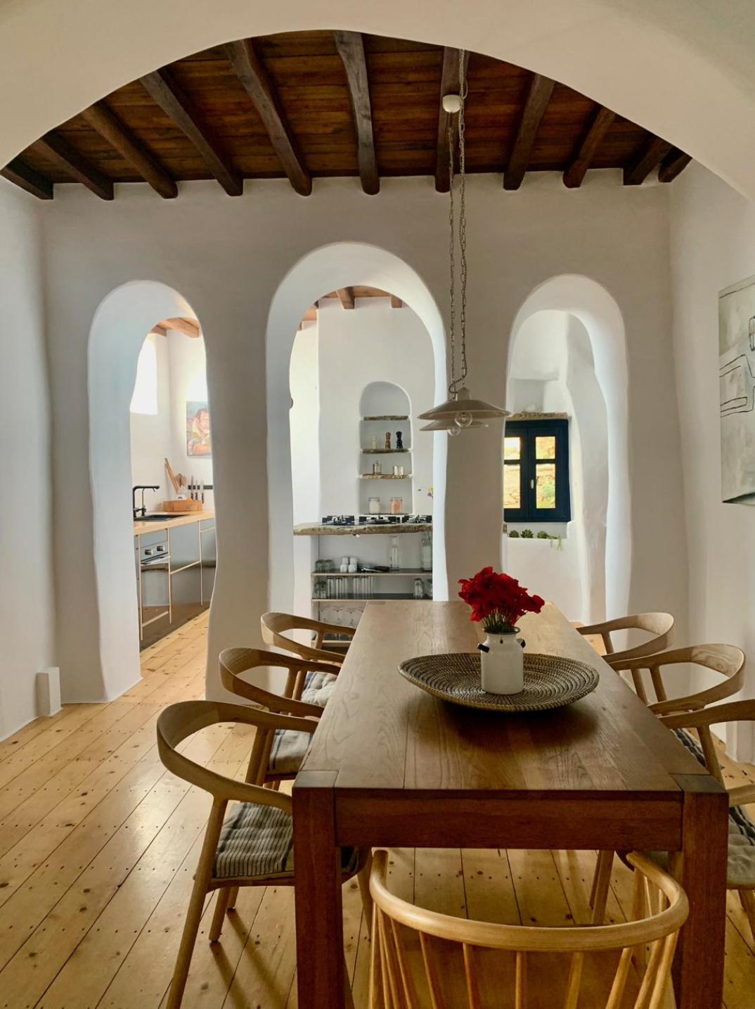 Villa with Sea View - Photo 3
