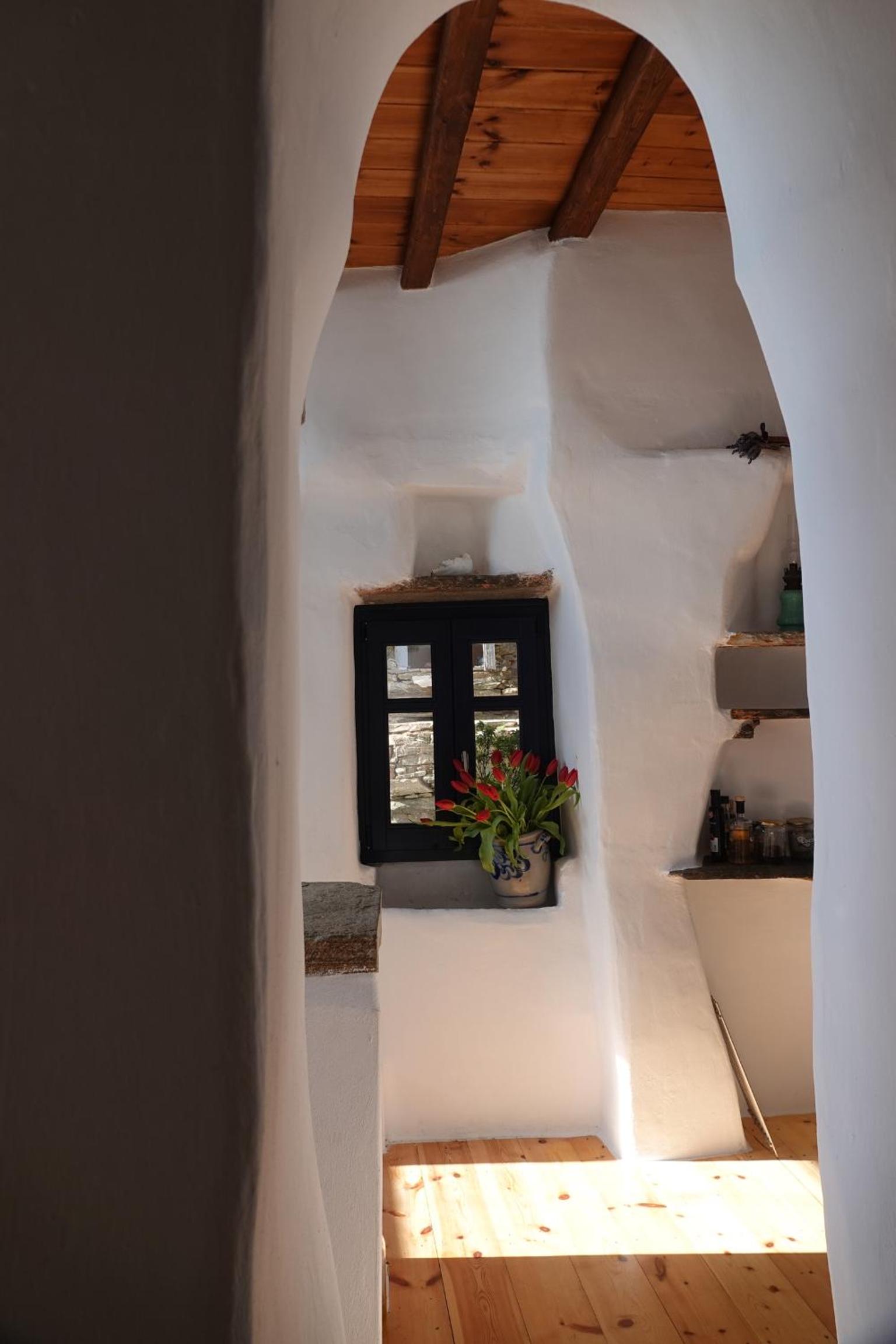 Villa with Sea View - Photo 2