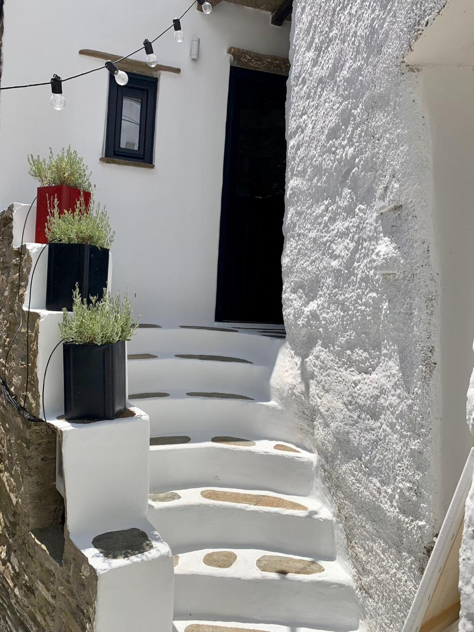Villa with Sea View - Photo 29