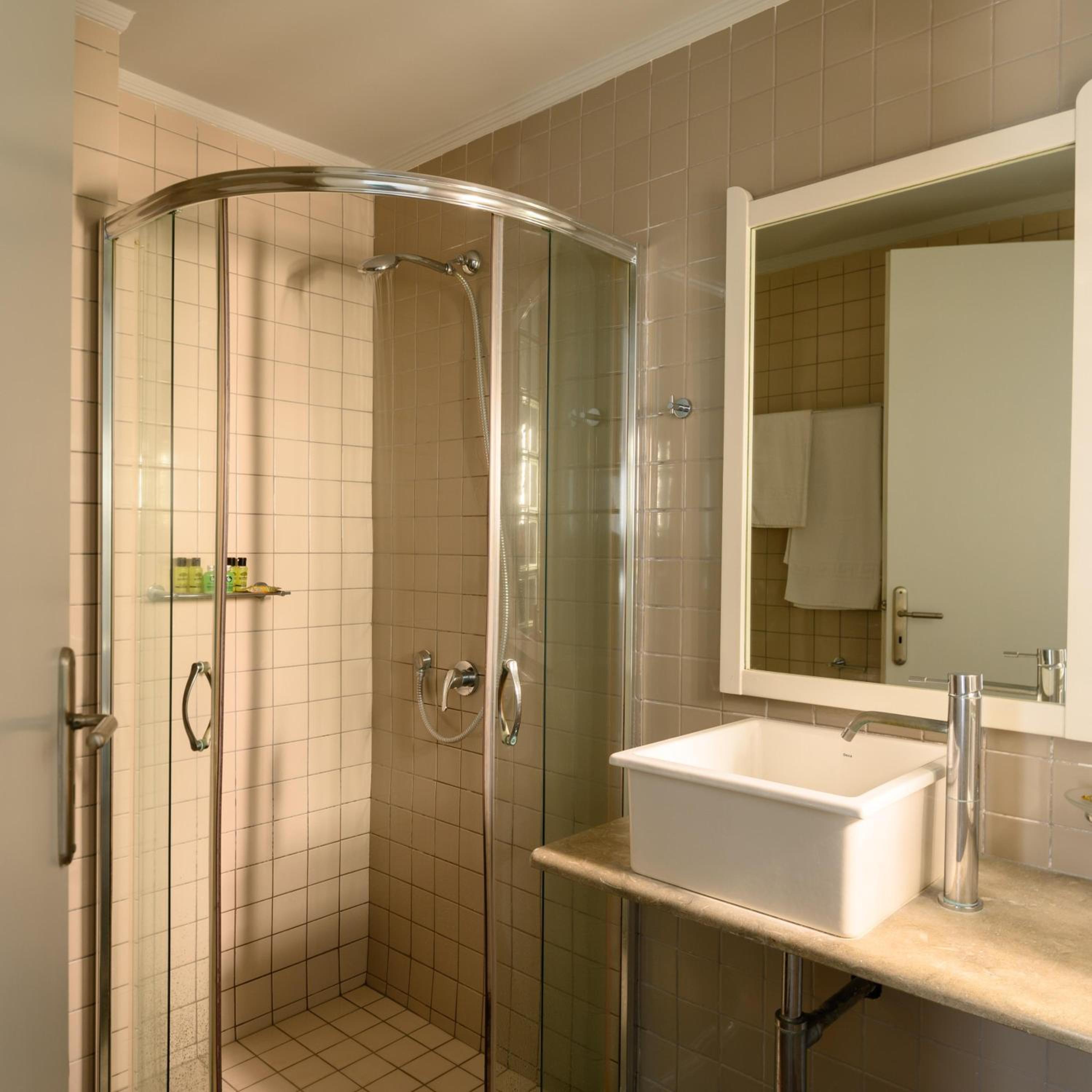 Double Room - Photo 6