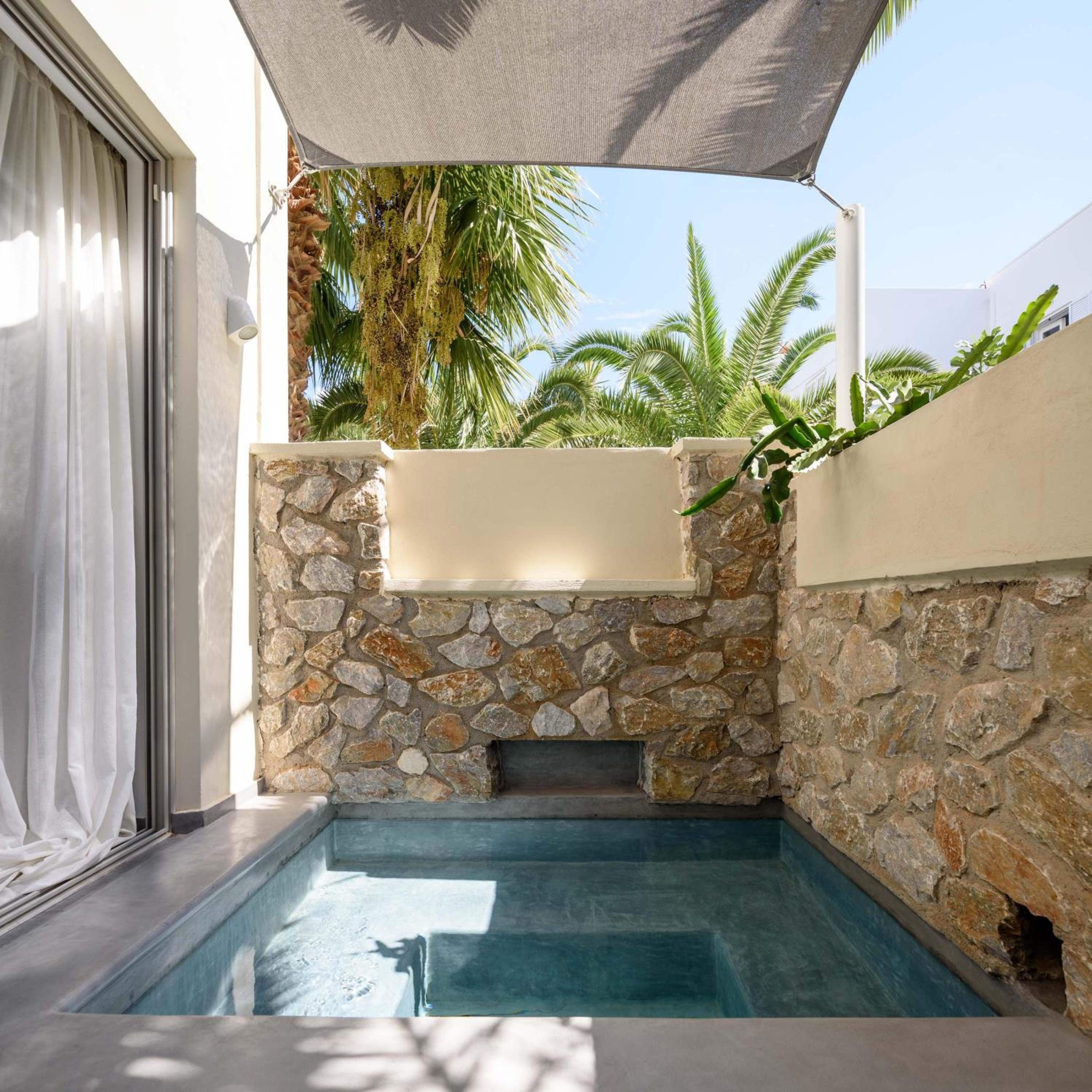Junior Suite with Spa Bath - Photo 25