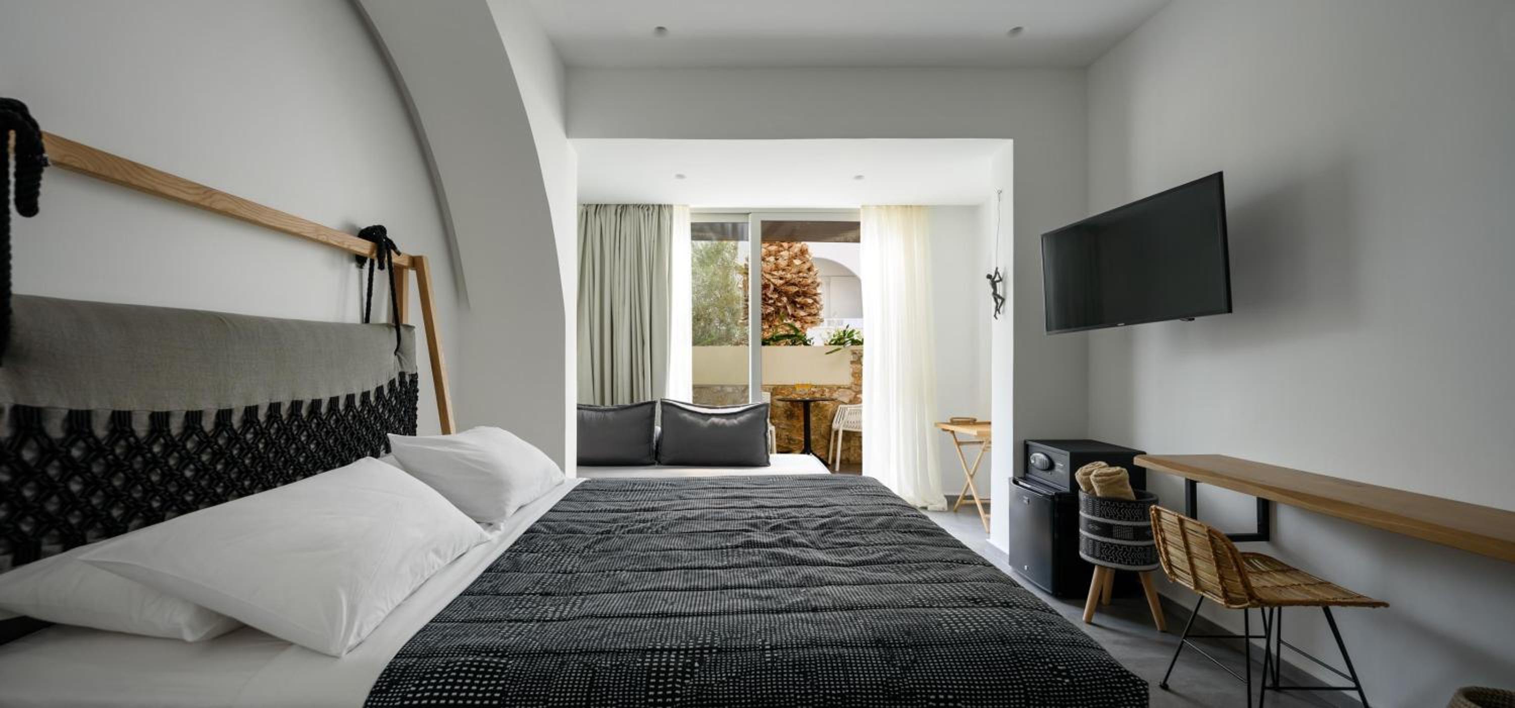 Junior Suite with Spa Bath - Photo 1