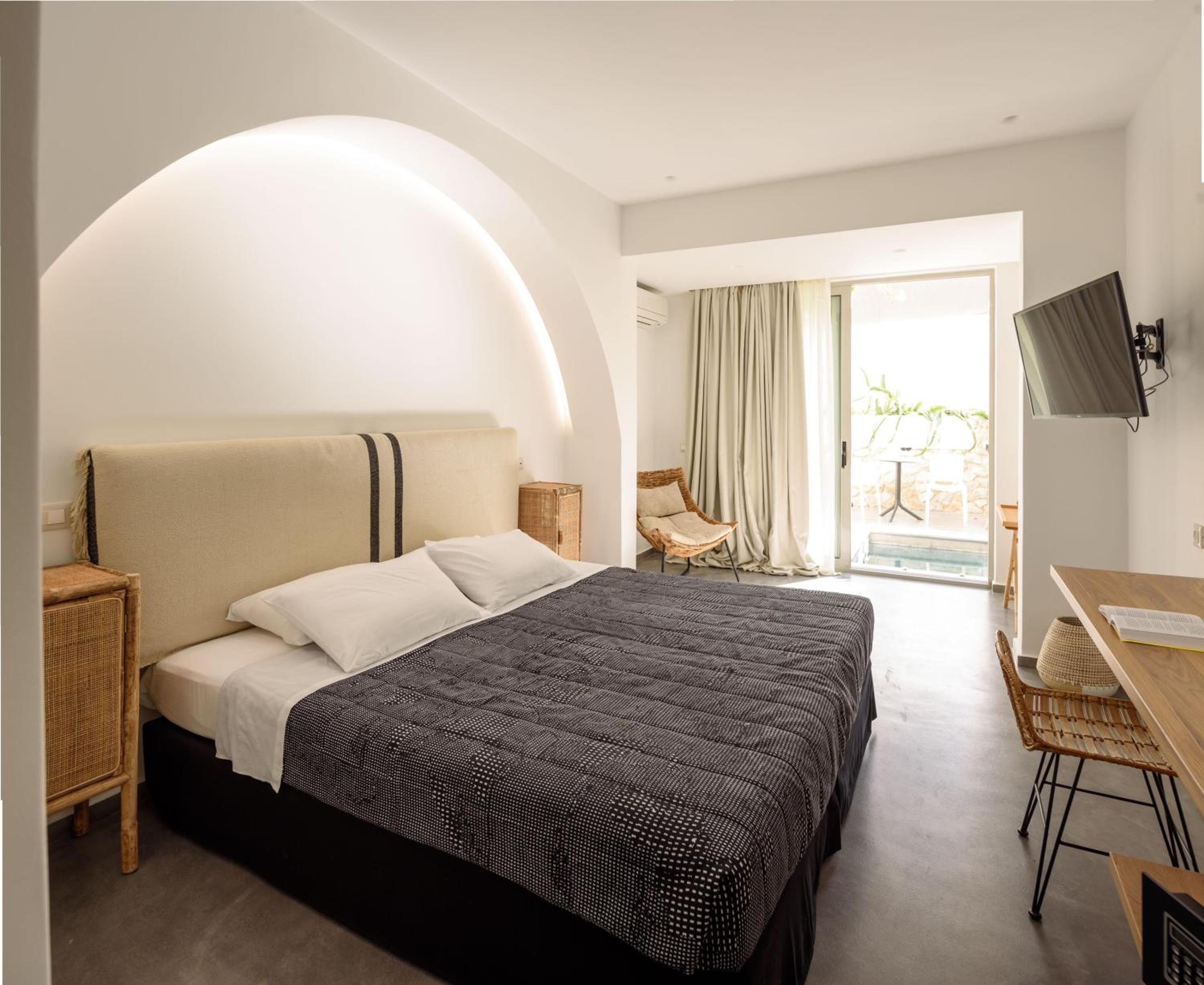 Junior Suite with Spa Bath - Photo 20