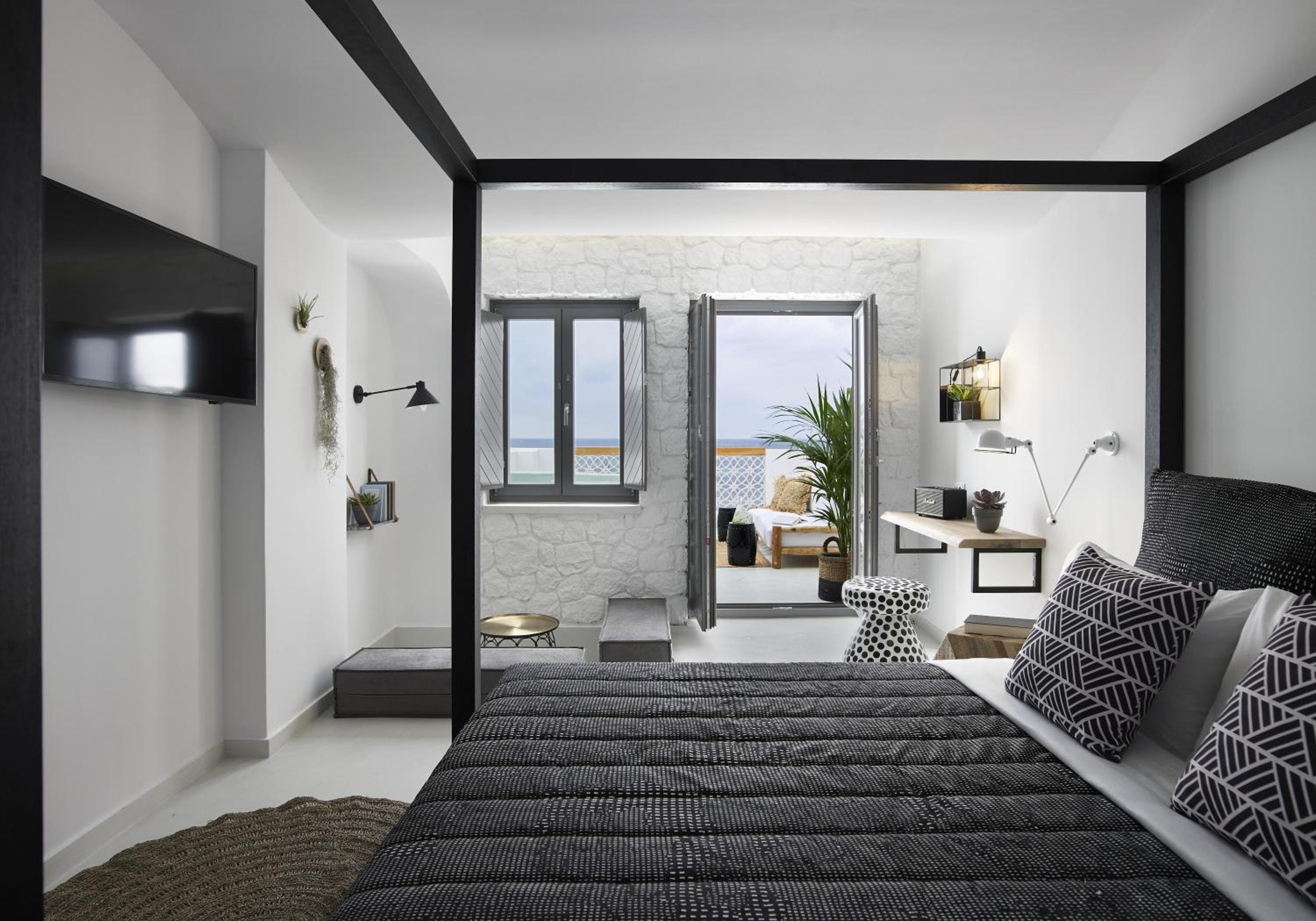 Deluxe Double Room with Outdoor Hot Tub and Sea View