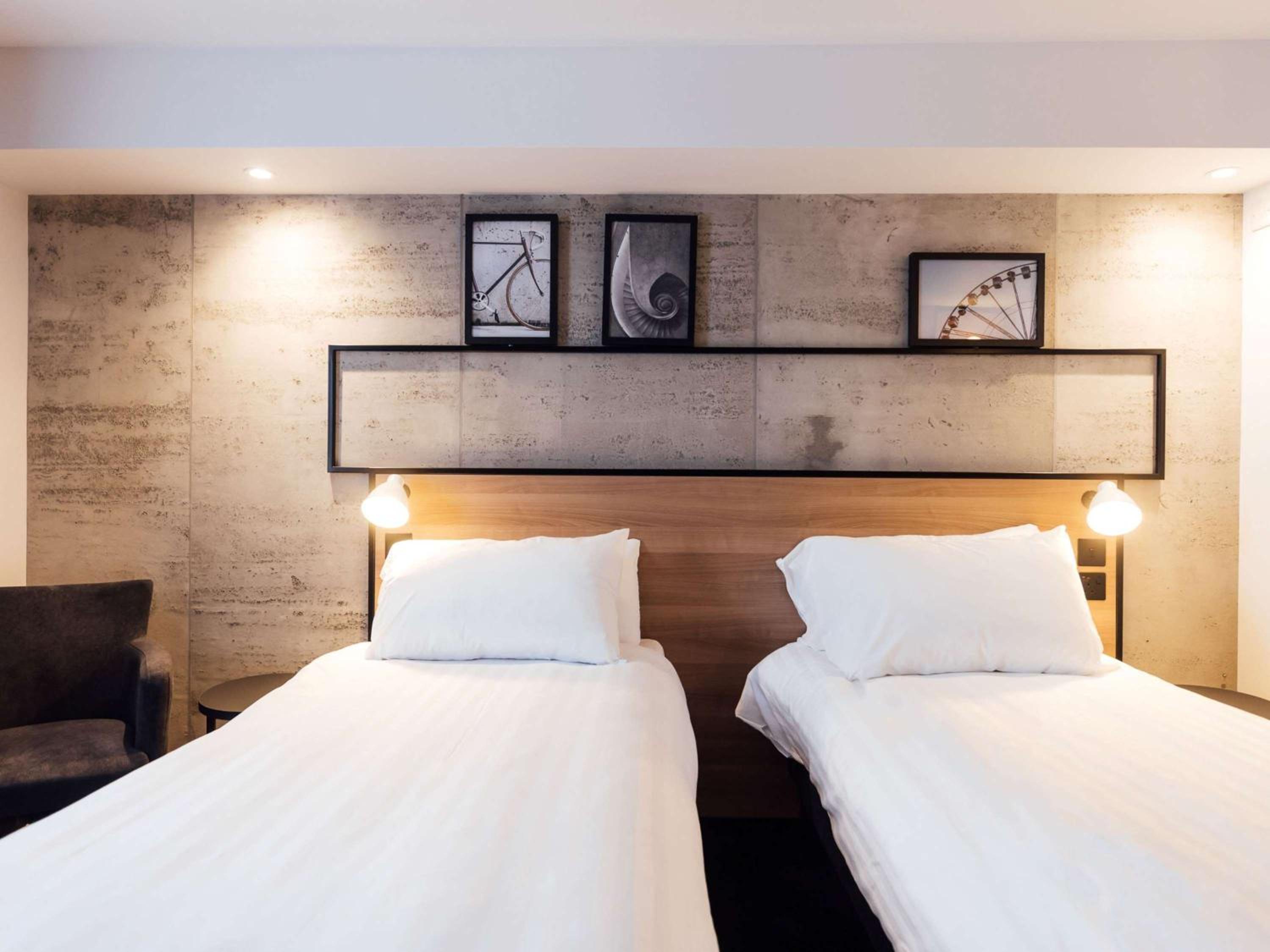 Standard Twin Room - Photo 11