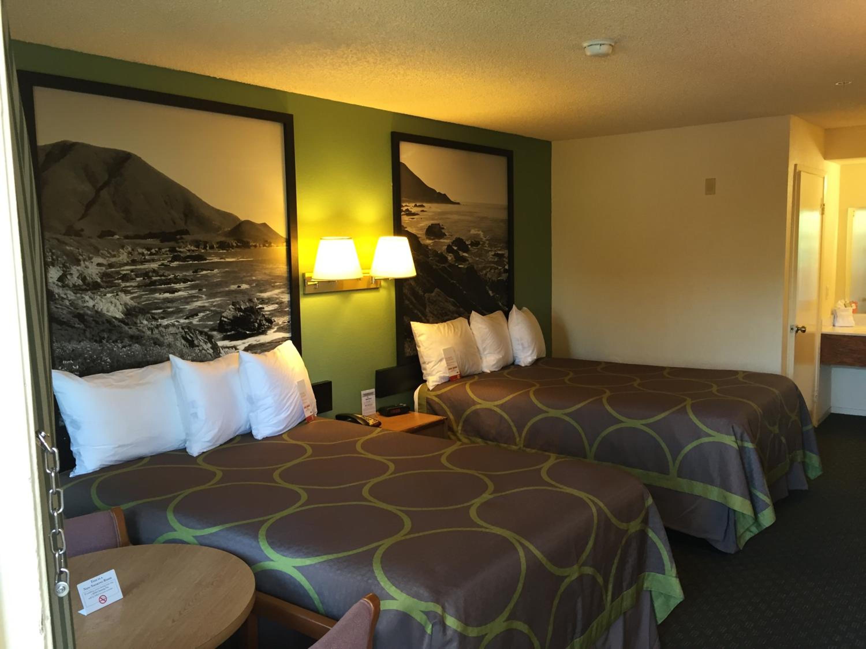 Double Room with Two Double Beds - Non-Smoking - Photo 3