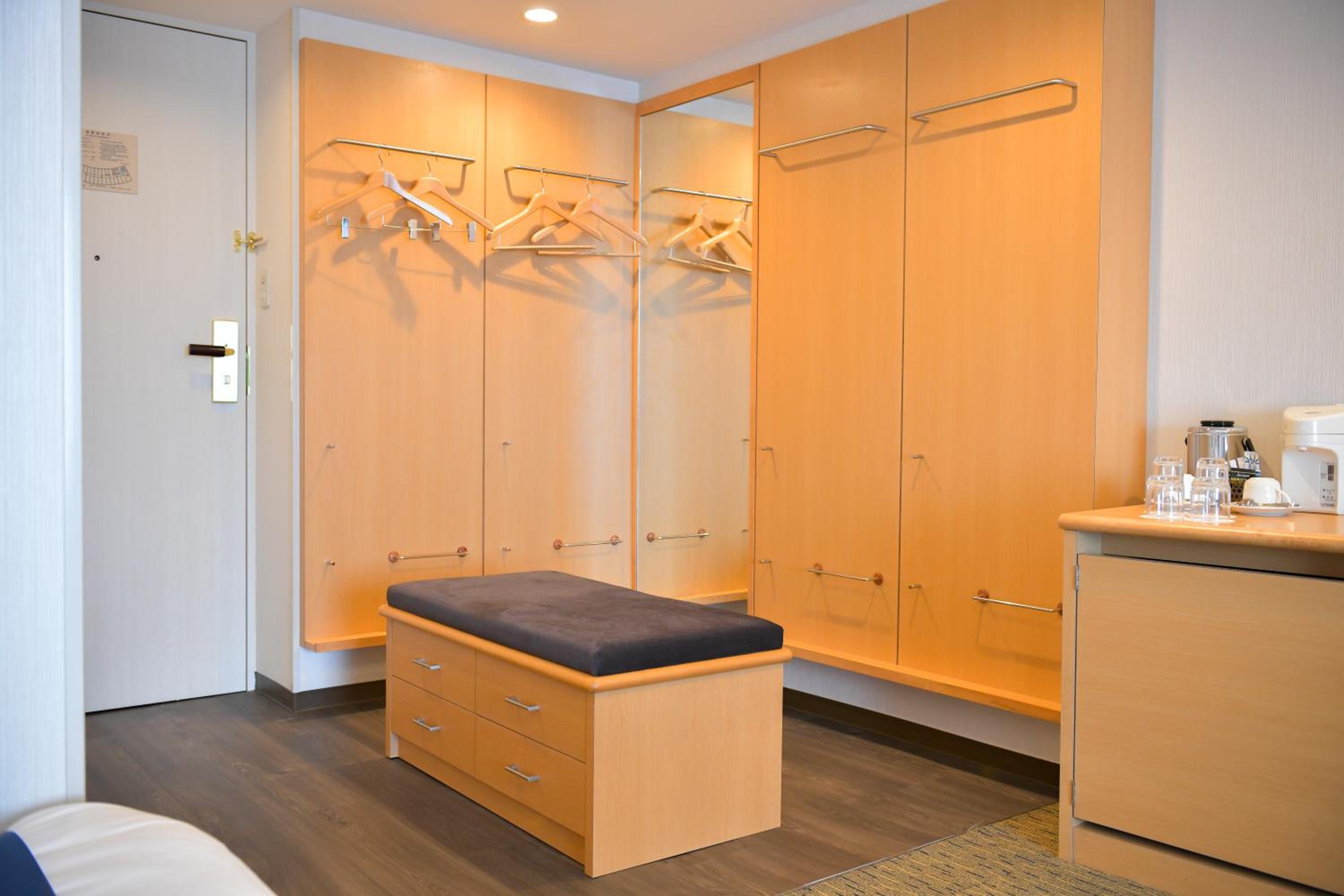 Corner Delux Twin,Non-Smoking (West Wing) - Photo 3