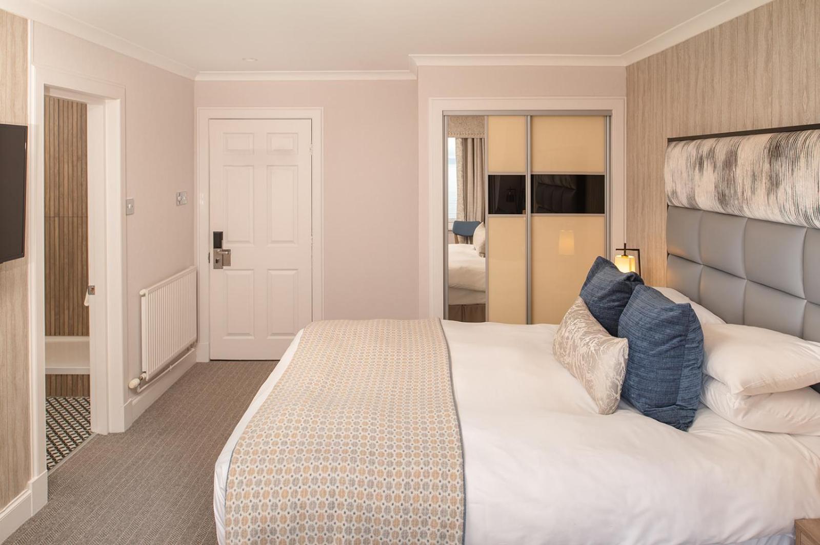 Double Room with Sea View - Photo 6