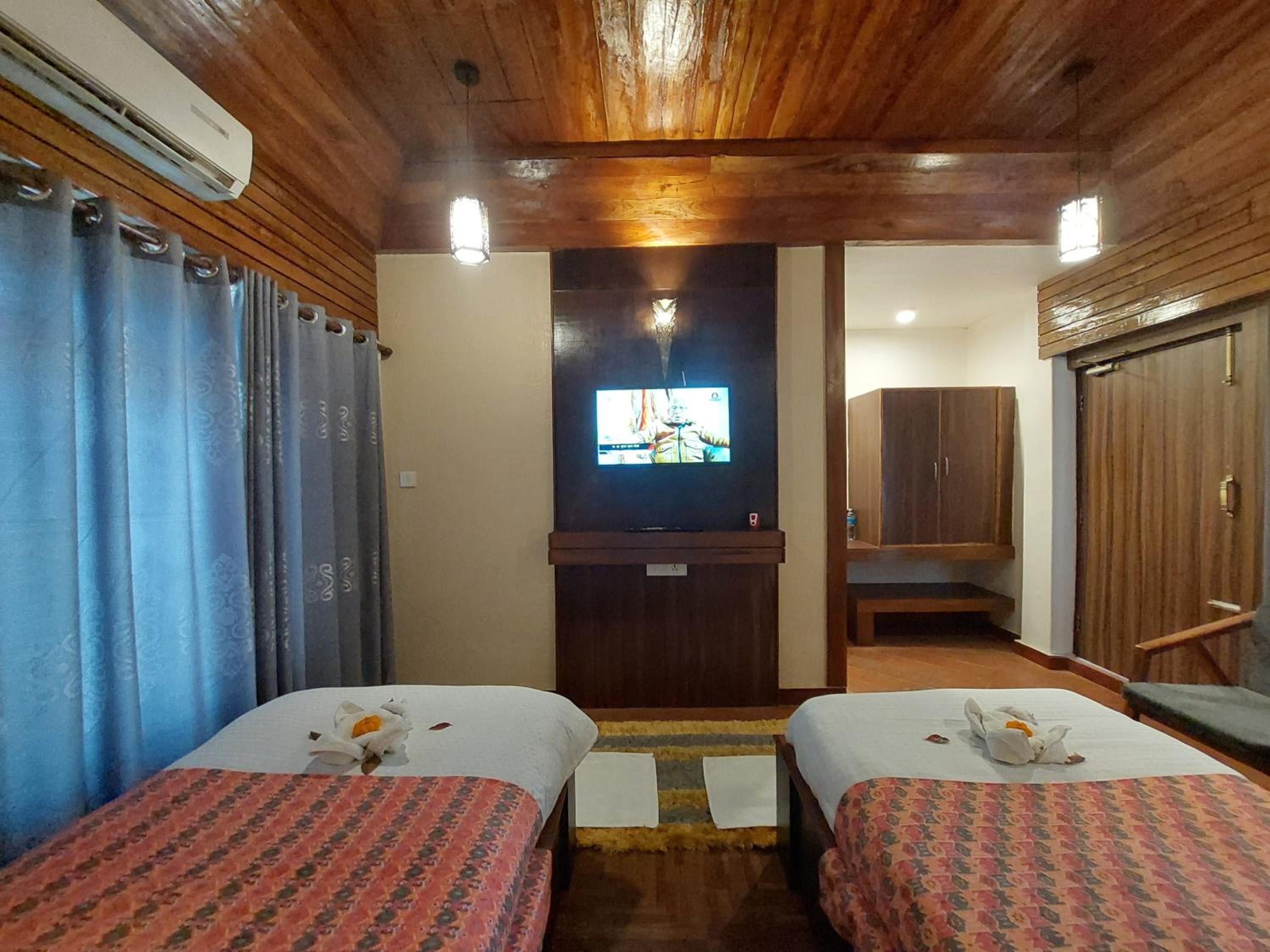 Deluxe Double Or Twin Room photo 3