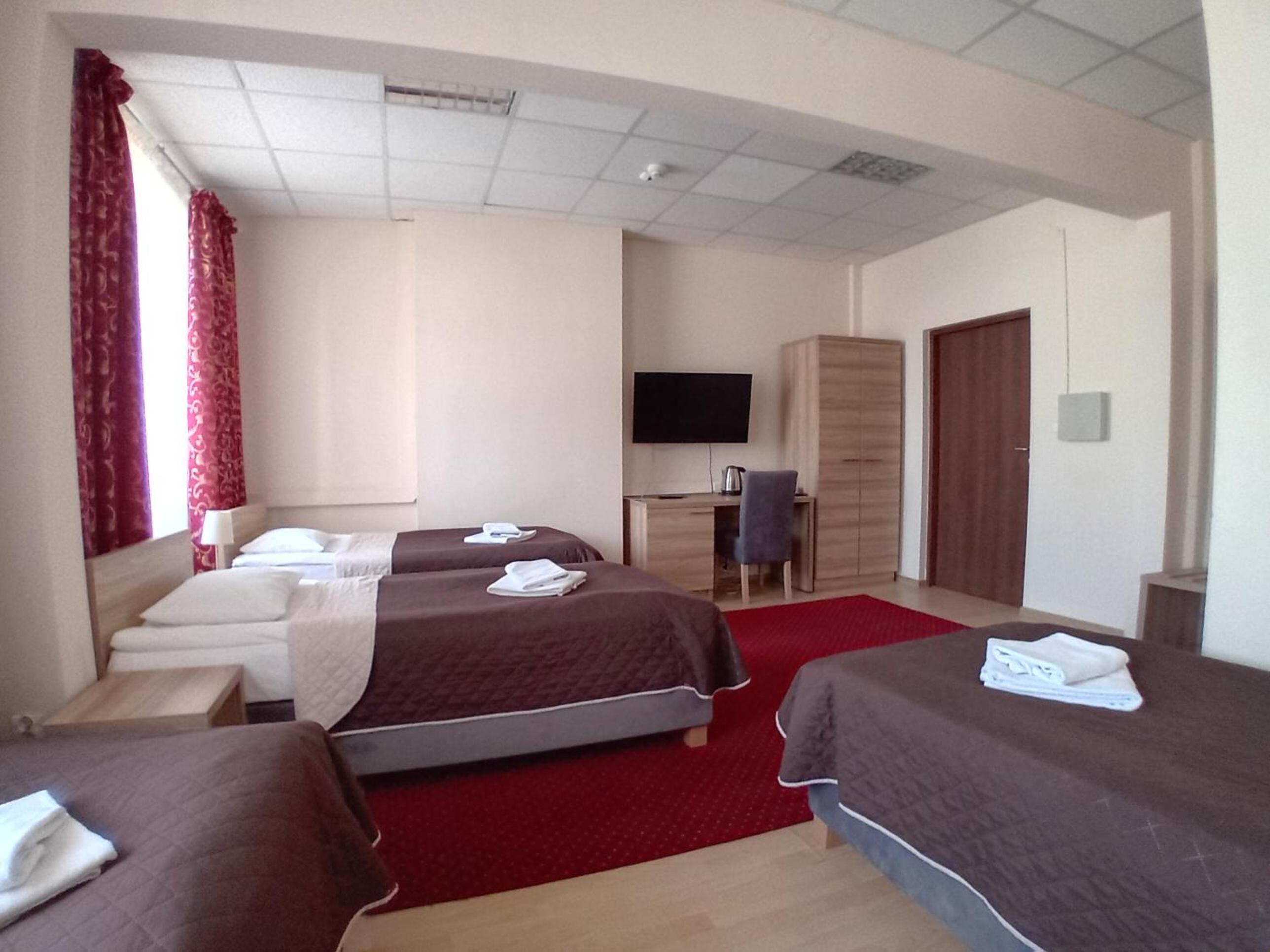 Quadruple Room - Photo 3