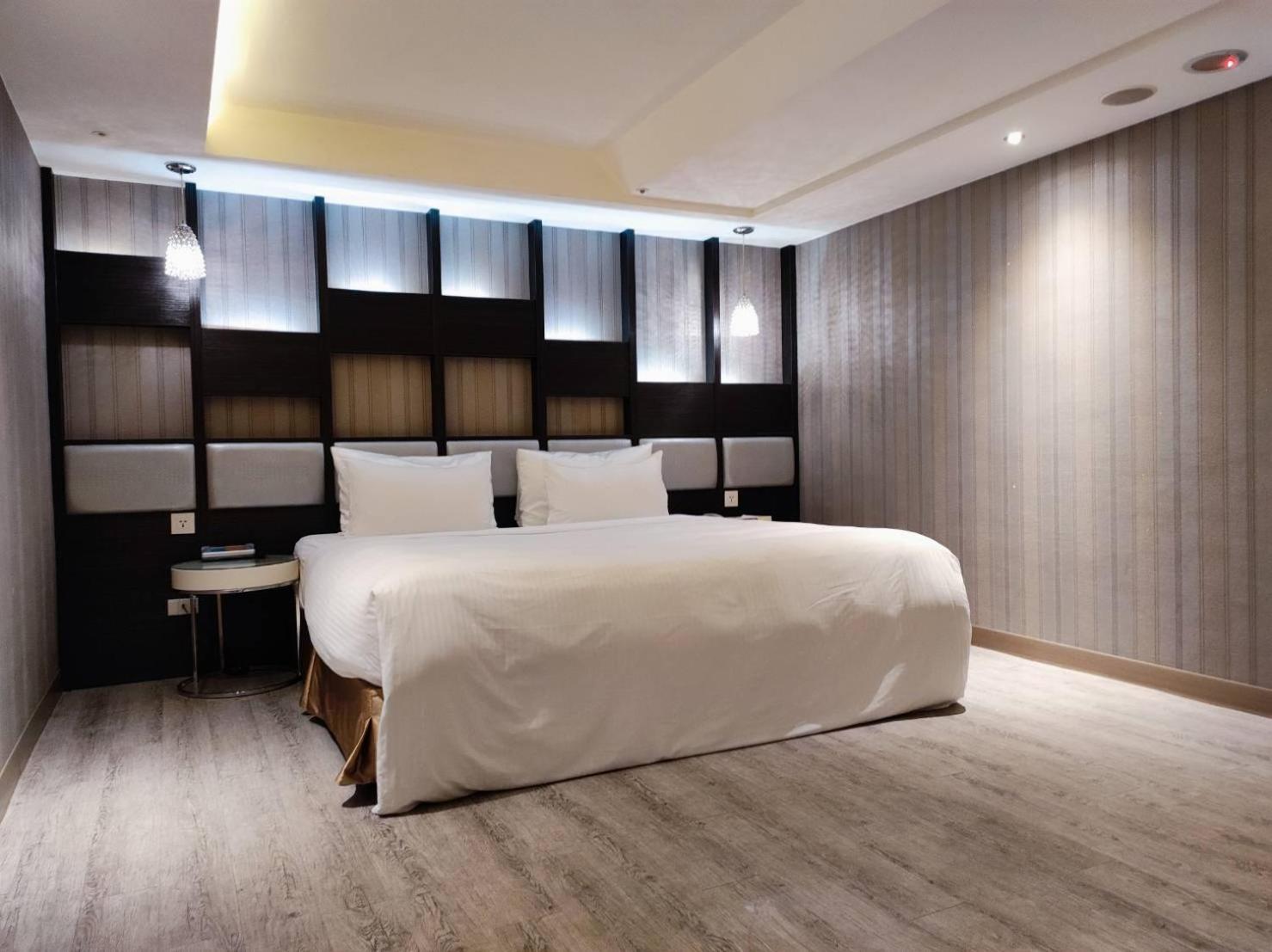 Deluxe Twin Room - Photo 3