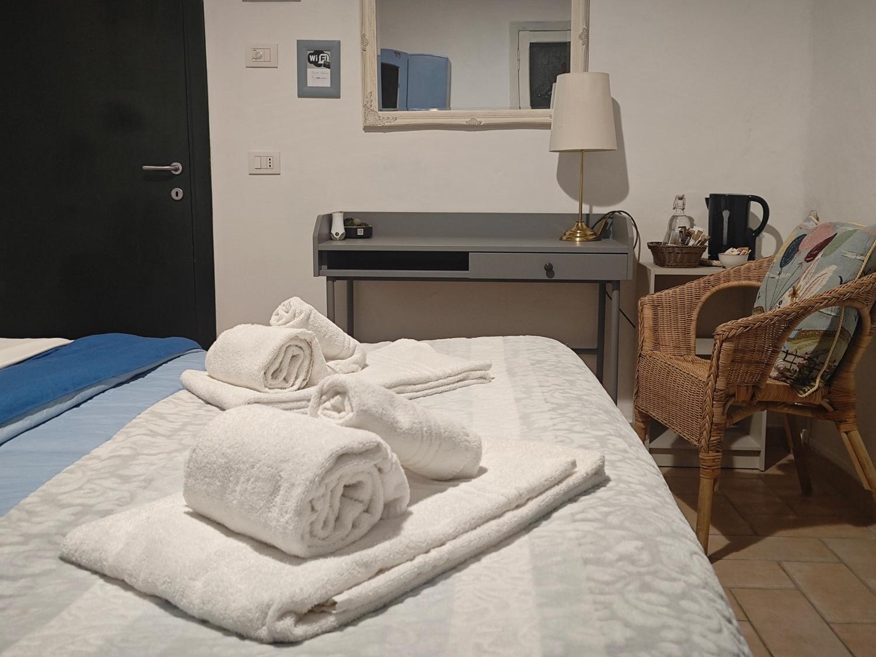 Triple Room - Photo 11