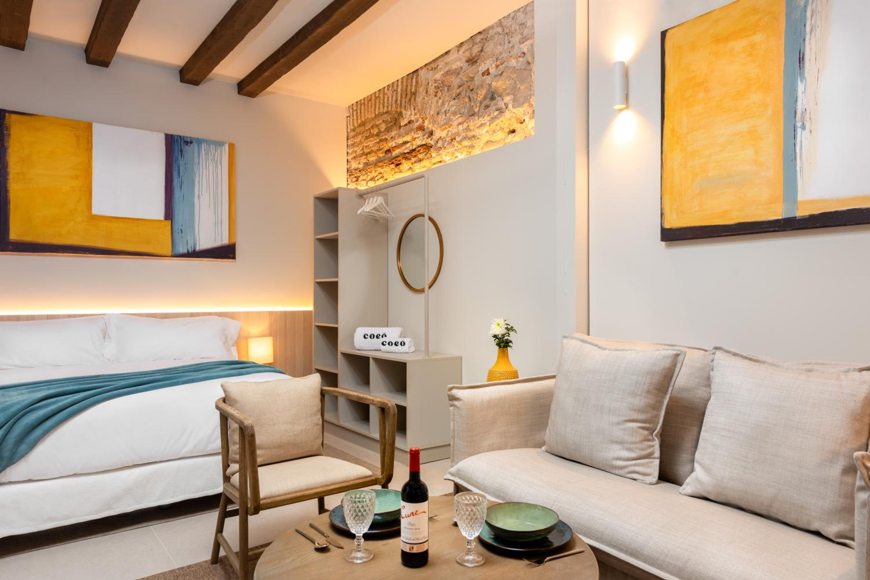 Studio Apartment Ground Floor (no windows)