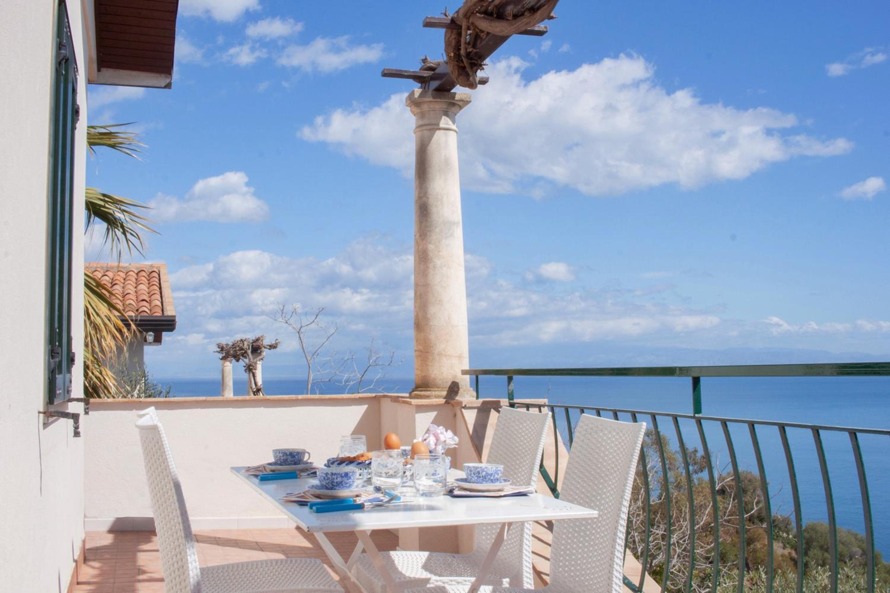 Two-Bedroom Apartment with Terrace and Sea View (5 Adults) photo 3